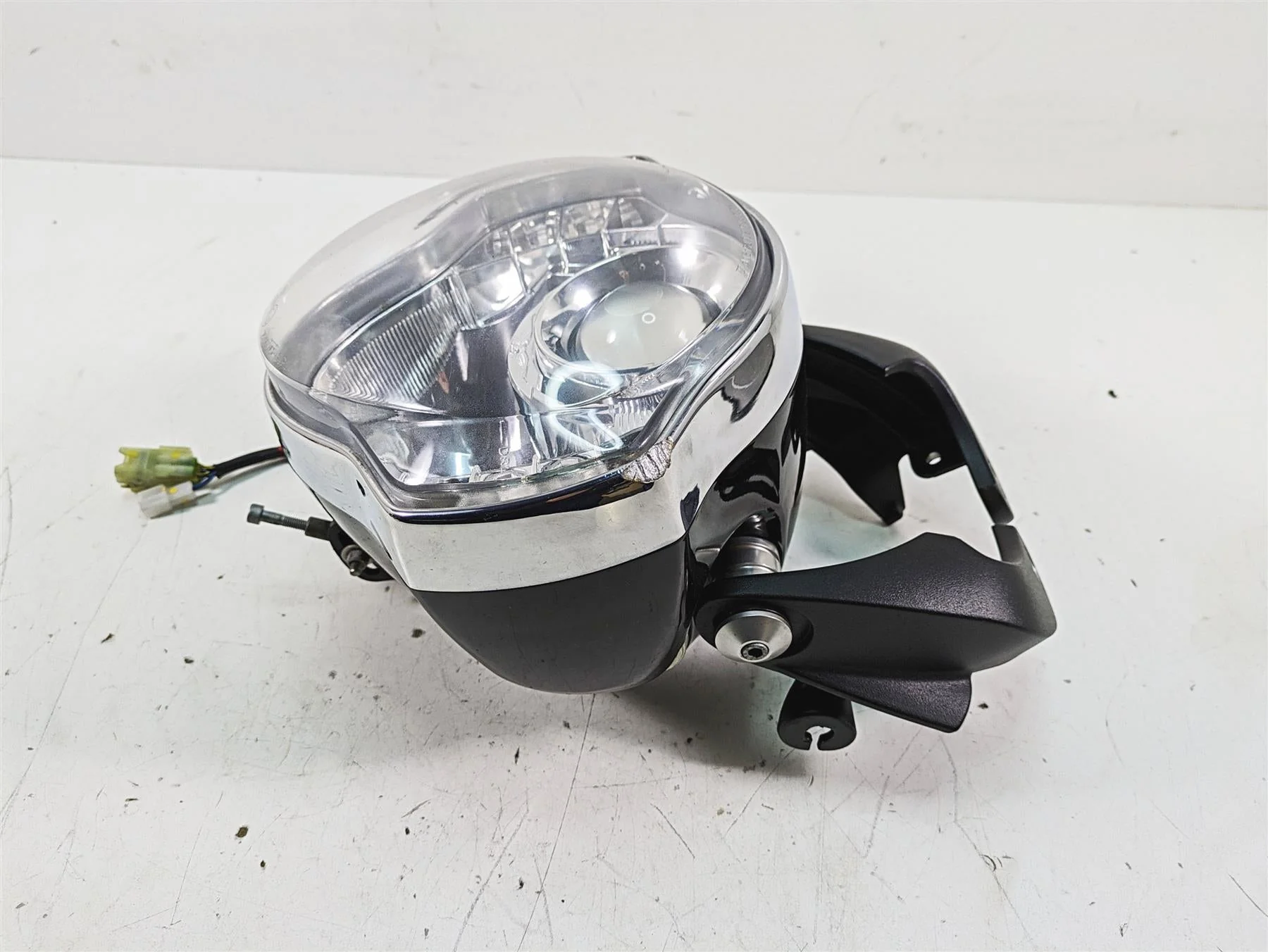 2014 Moto Guzzi California 1400 T Headlight Head Light Lamp & Mounts 887453 - Image 3