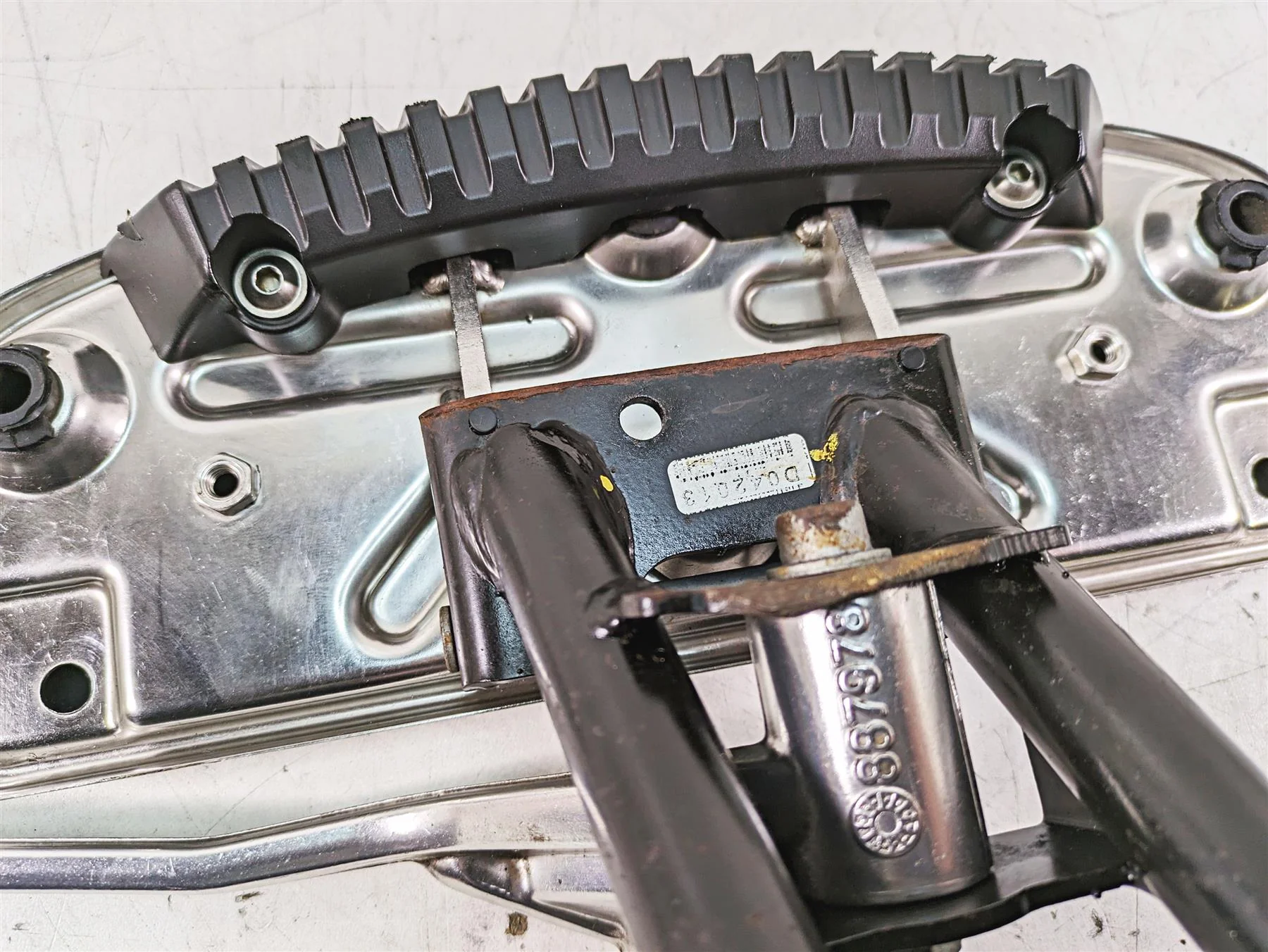2014 Moto Guzzi California 1400 T Left Front Floorboard & Shifter Lever 887303 - Image 11