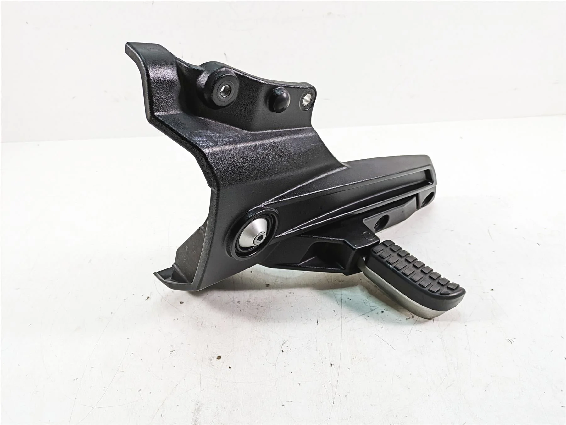 2014 Moto Guzzi California 1400 T Left Rear Footpeg & Mount Set 88733100XNB - Image 12