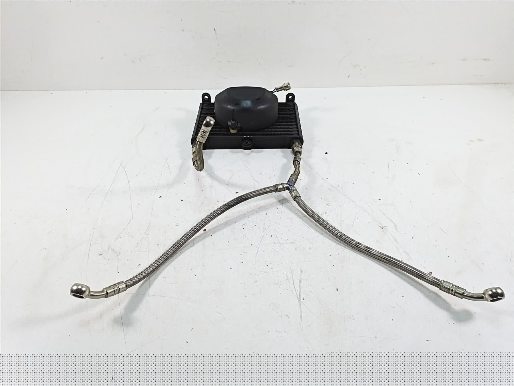 2014 Moto Guzzi California 1400 T Oil Cooler Lines Hoses & Fan Set B063090 - Image 3