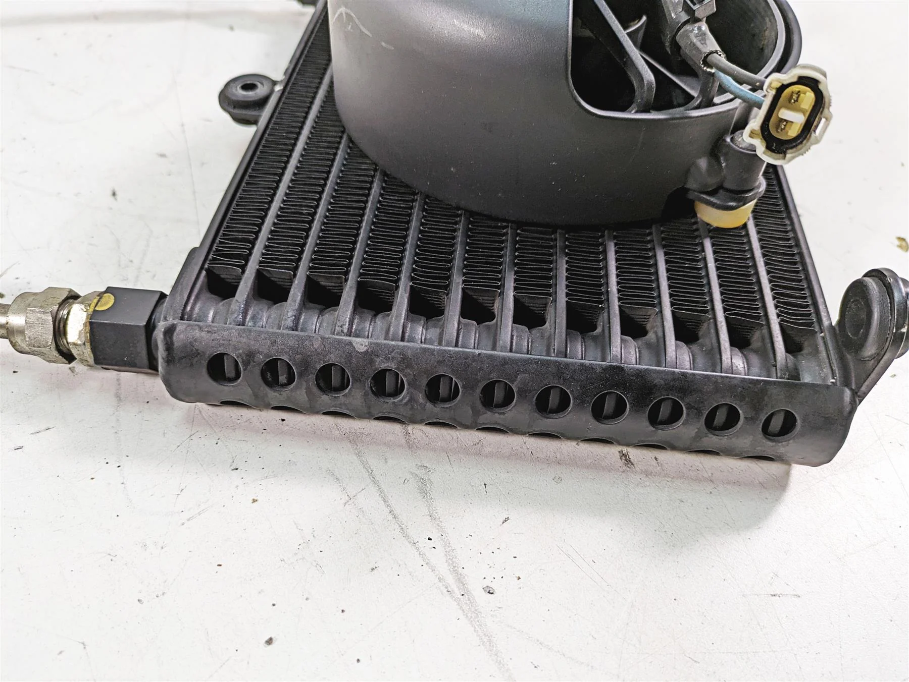 2014 Moto Guzzi California 1400 T Oil Cooler Lines Hoses & Fan Set B063090 - Image 6