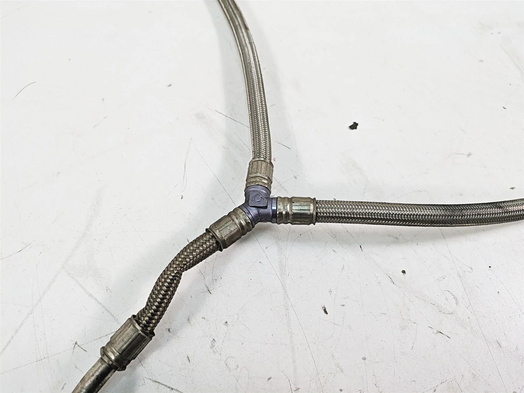 2014 Moto Guzzi California 1400 T Oil Cooler Lines Hoses & Fan Set B063090 - Image 8