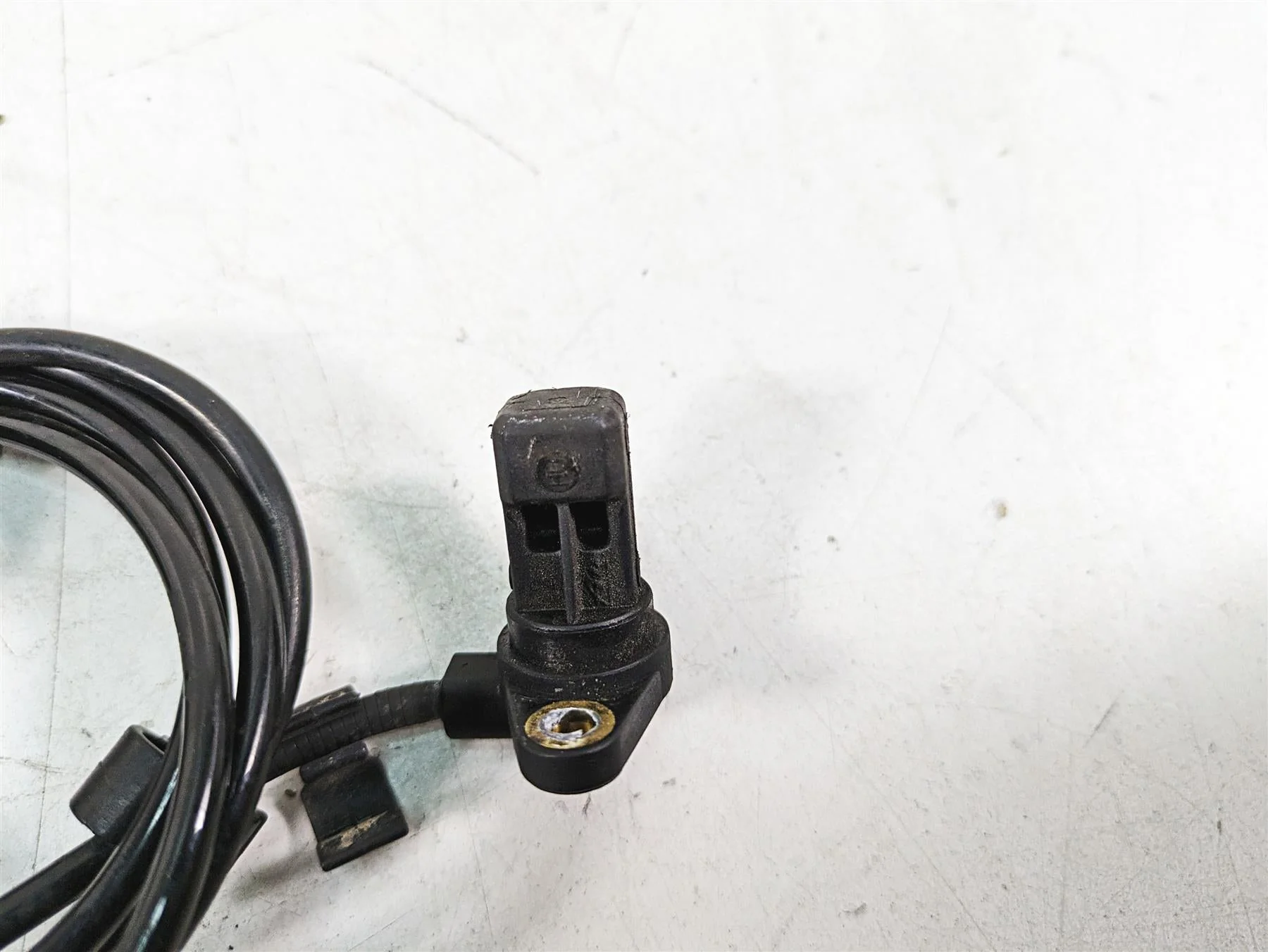 2014 Moto Guzzi California 1400 T Rear Abs Wheel Speed Sensor 859792 - Image 8