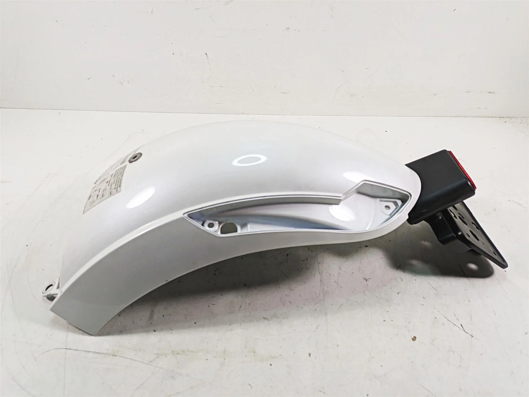 2014 Moto Guzzi California 1400 T Rear Upper Fender & Plate Holder Mount 887487 - Image 3