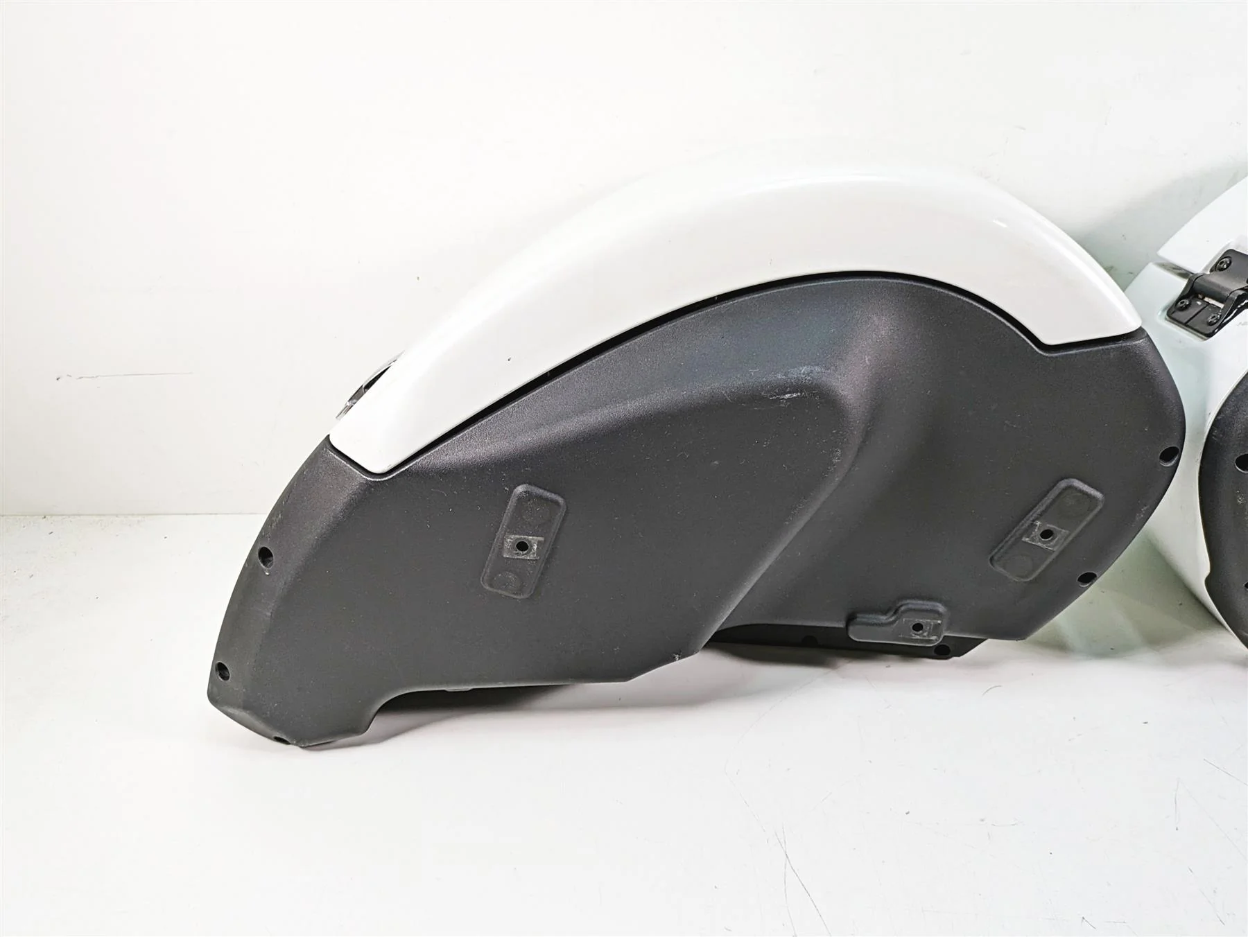 2014 Moto Guzzi California 1400 T Saddlebag Saddle Bag Luggage Set B06325400 - Image 7