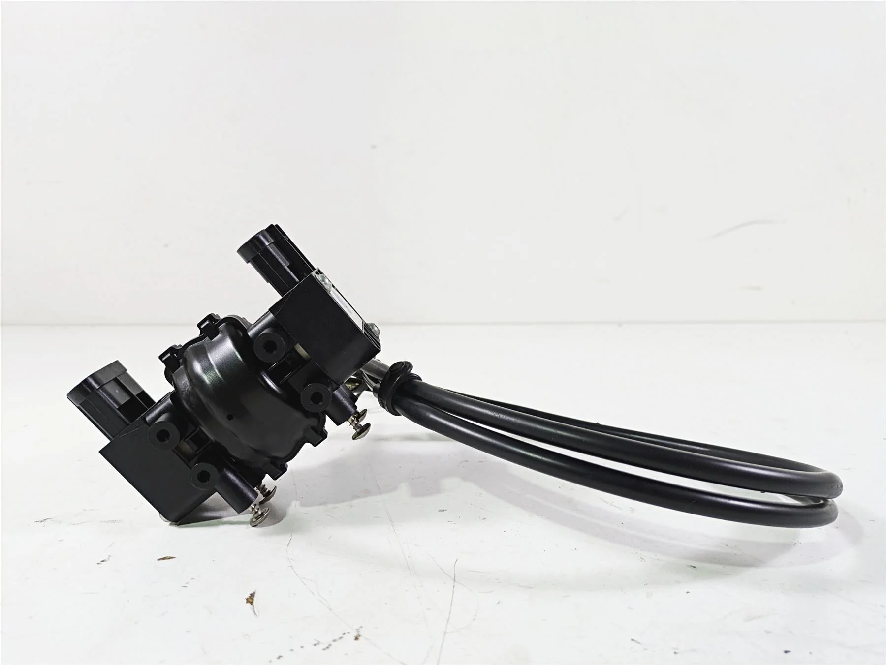 2014 Moto Guzzi California 1400 Touring Accelerator Position Sensor B044414 - Image 2