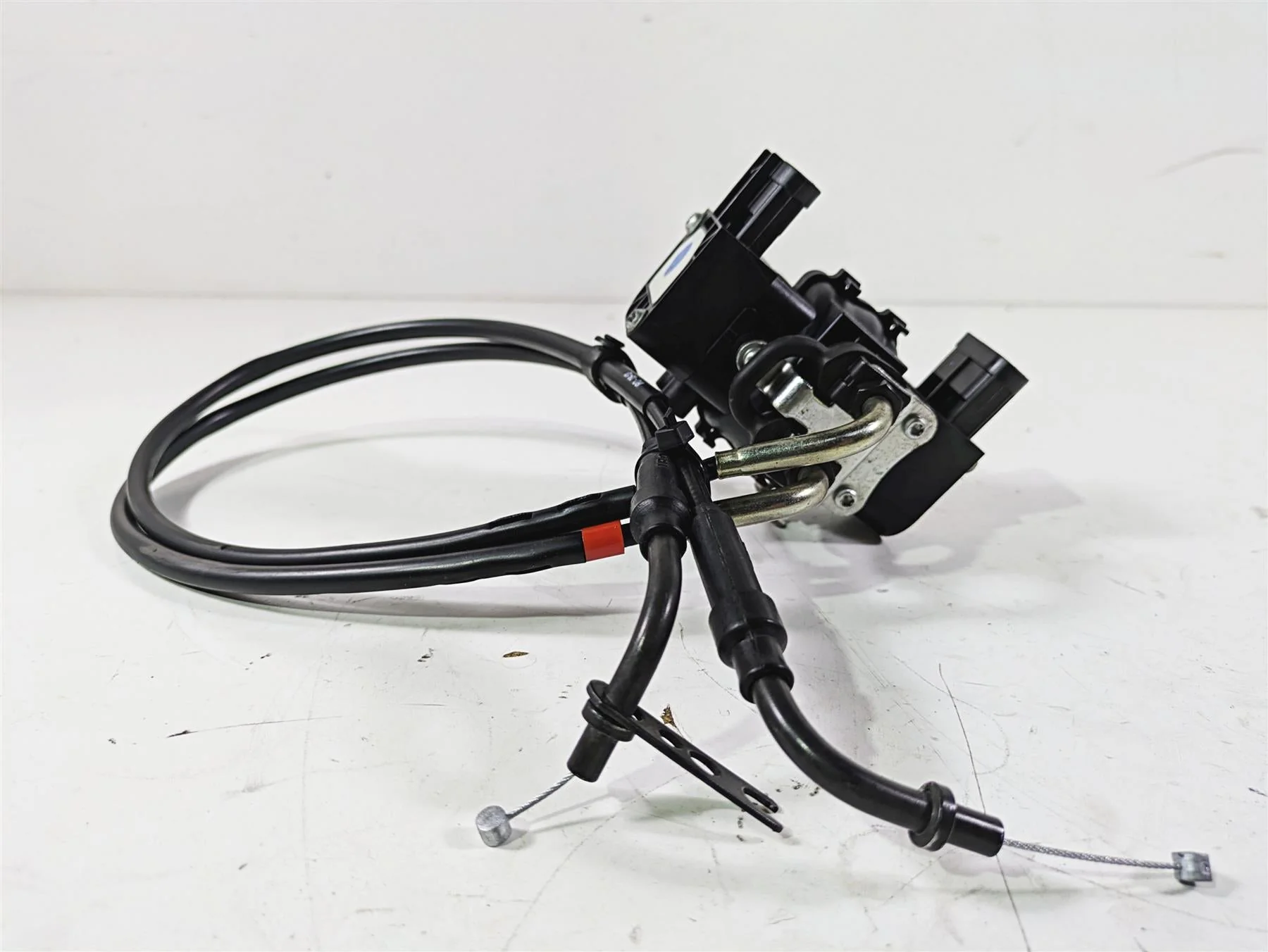 2014 Moto Guzzi California 1400 Touring Accelerator Position Sensor B044414 - Image 4