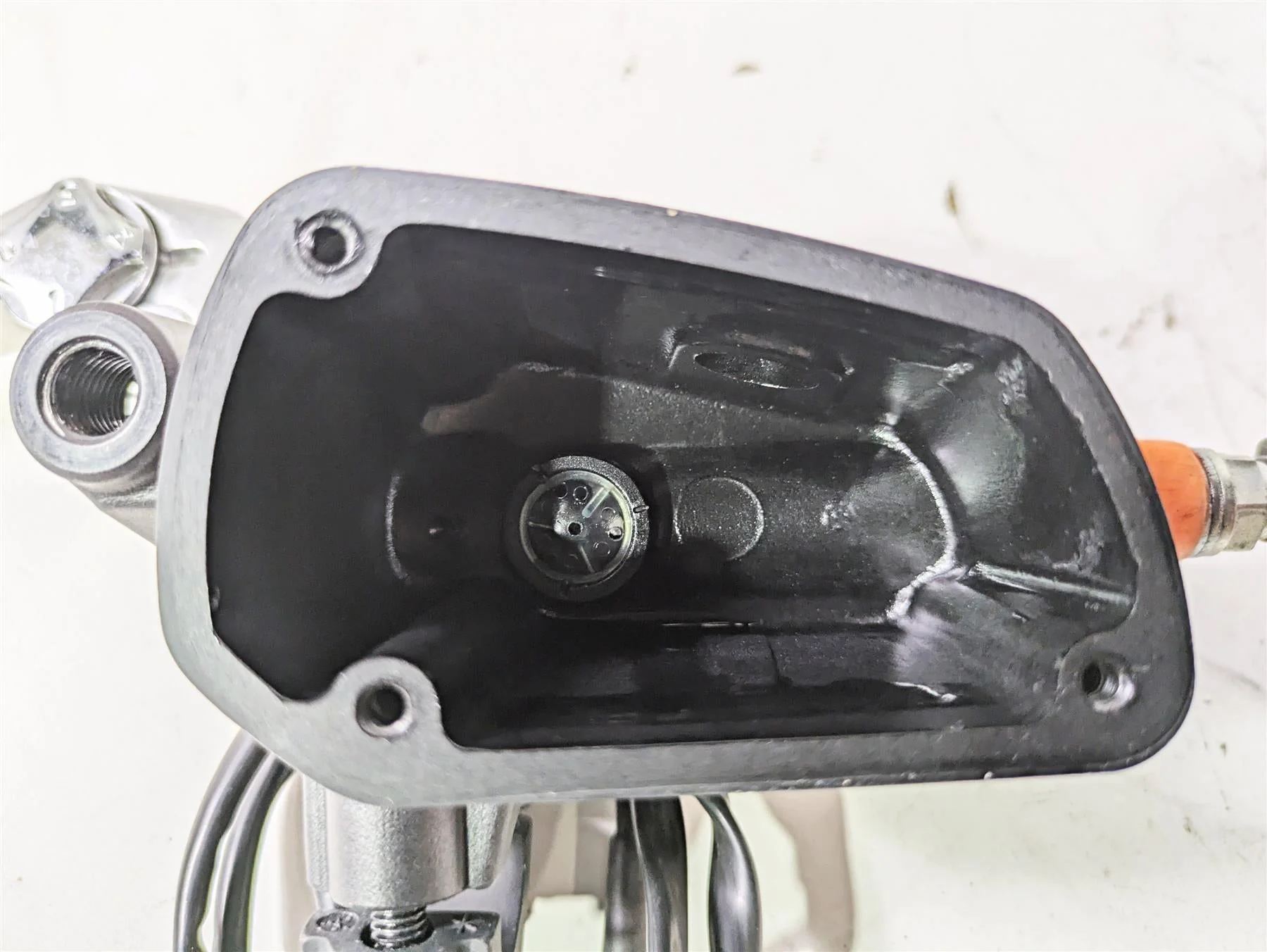 2014 Moto Guzzi California 1400 Touring Clutch Master Cylinder 887550 - Image 11