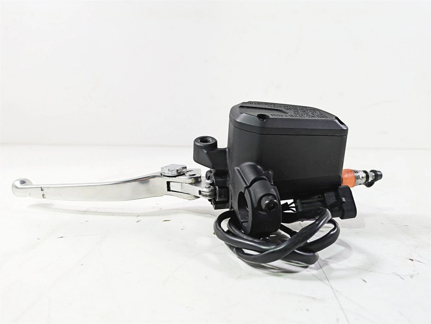 2014 Moto Guzzi California 1400 Touring Clutch Master Cylinder 887550 - Image 3
