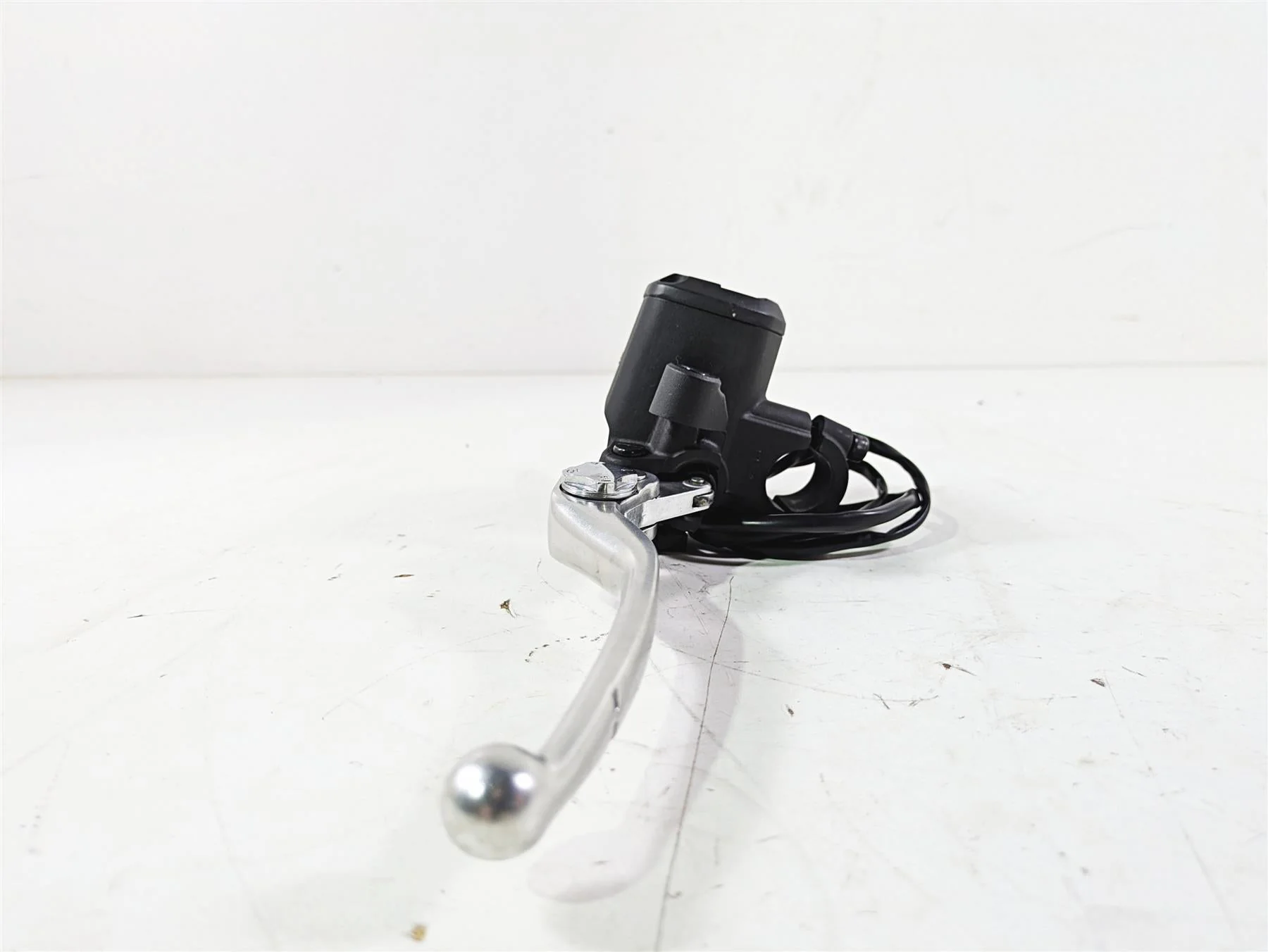 2014 Moto Guzzi California 1400 Touring Clutch Master Cylinder 887550 - Image 6