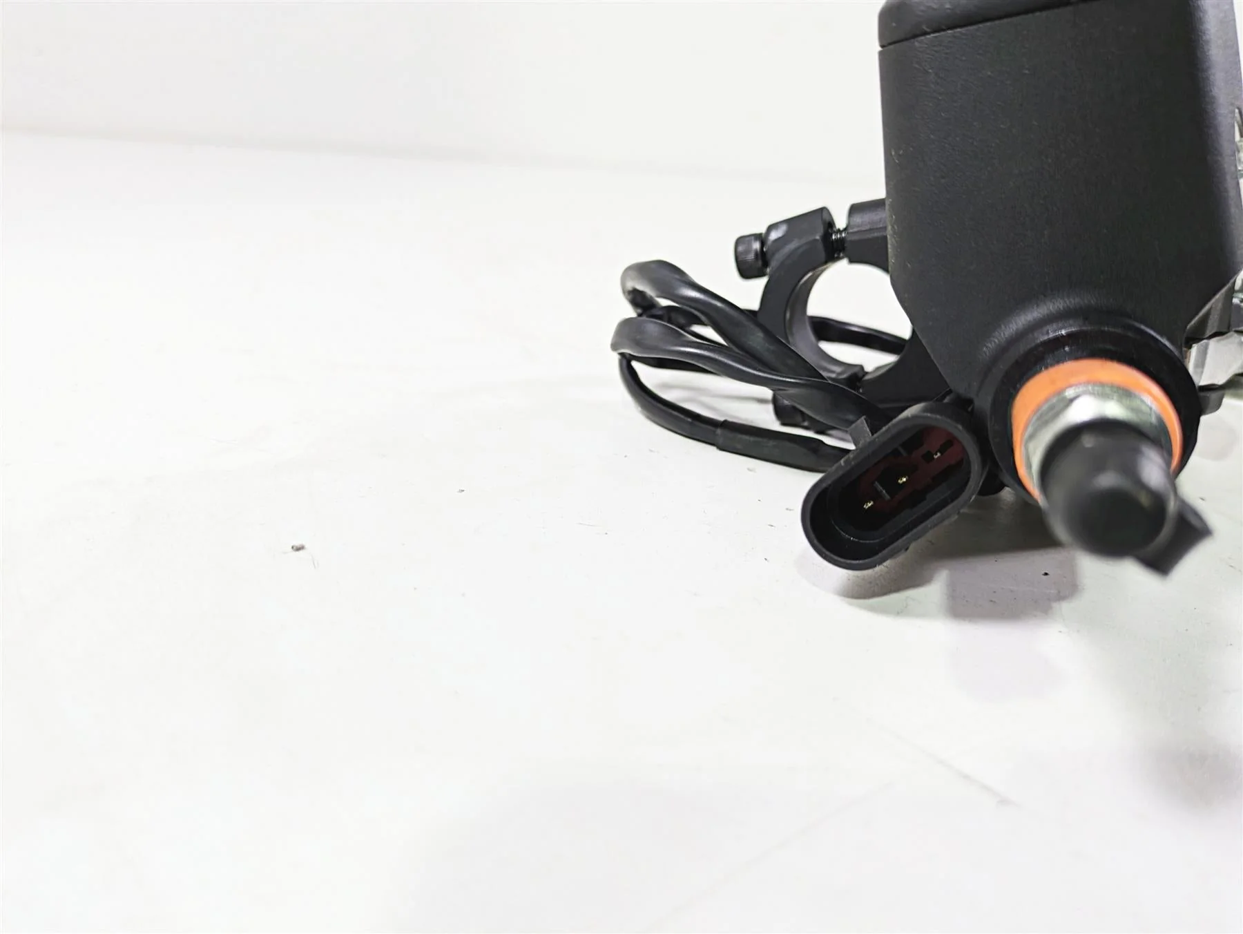 2014 Moto Guzzi California 1400 Touring Clutch Master Cylinder 887550 - Image 8