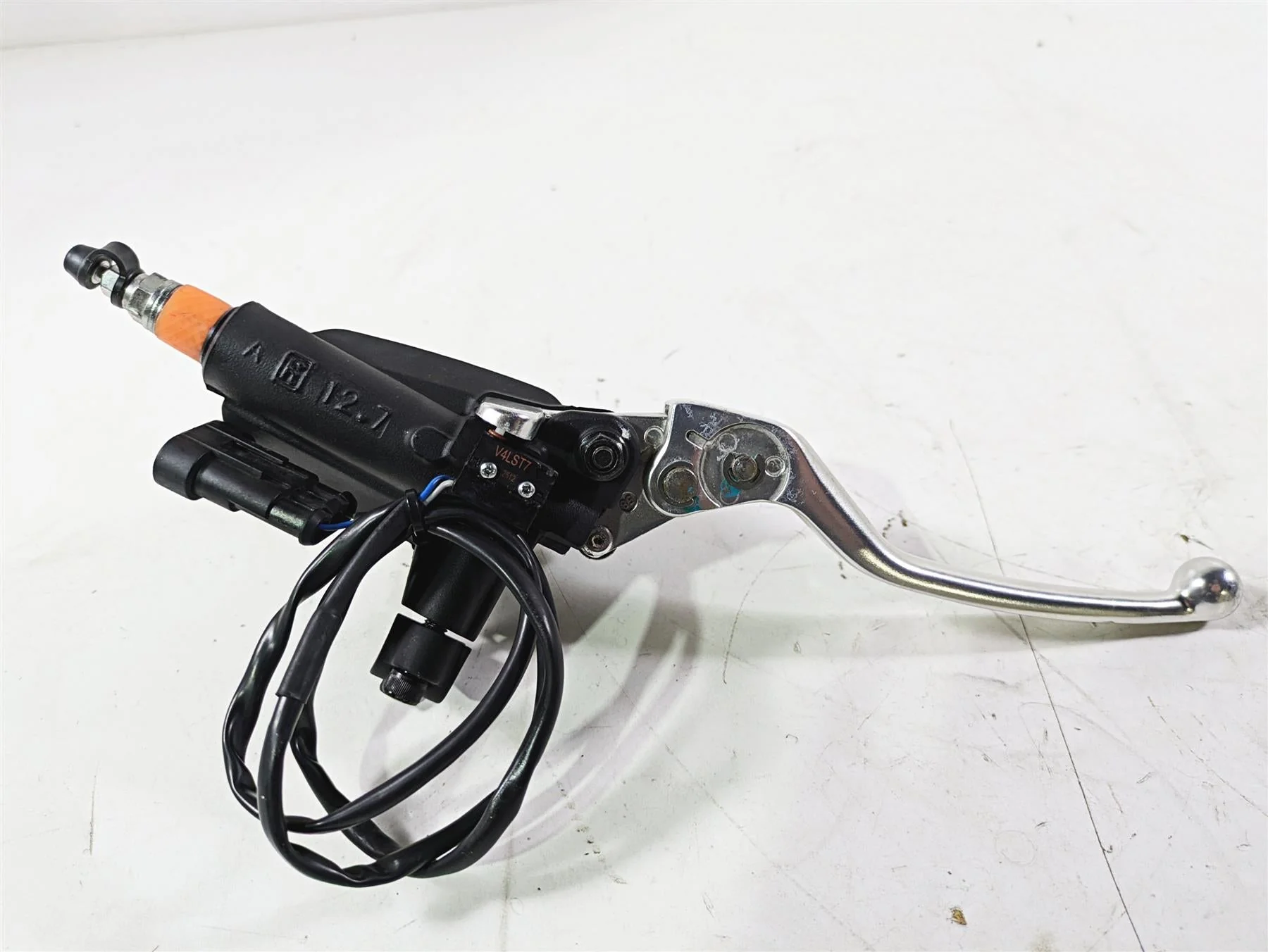 2014 Moto Guzzi California 1400 Touring Clutch Master Cylinder 887550 - Image 9