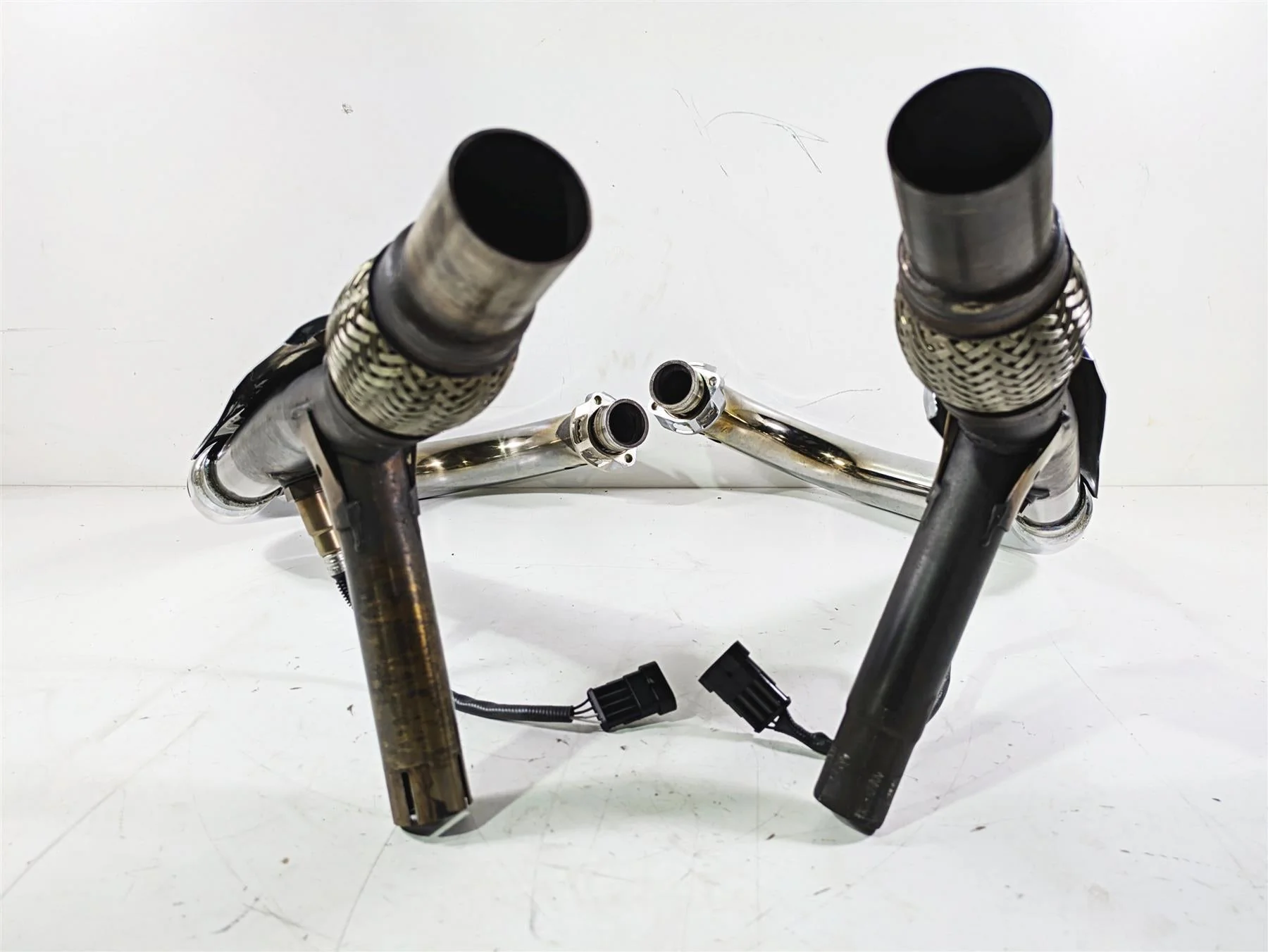2014 Moto Guzzi California 1400 Touring Exhaust Header Set 2B000145 2B000146 - Image 4