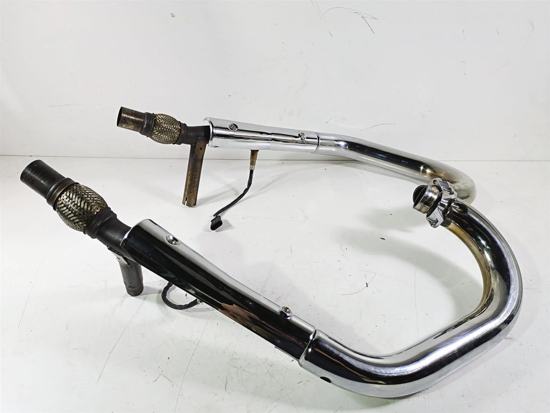 2014 Moto Guzzi California 1400 Touring Exhaust Header Set 2B000145 2B000146 - Image 5