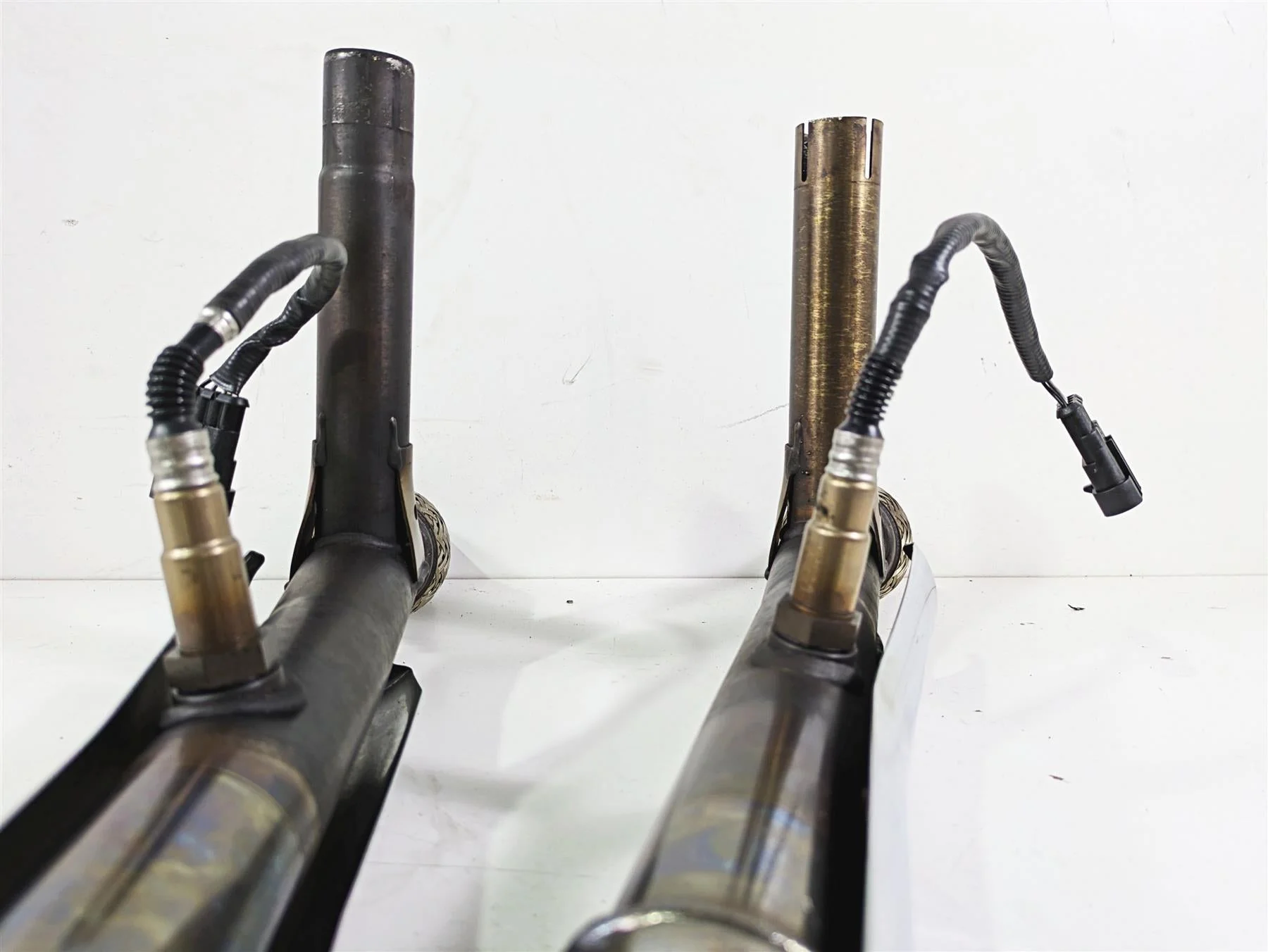 2014 Moto Guzzi California 1400 Touring Exhaust Header Set 2B000145 2B000146 - Image 8