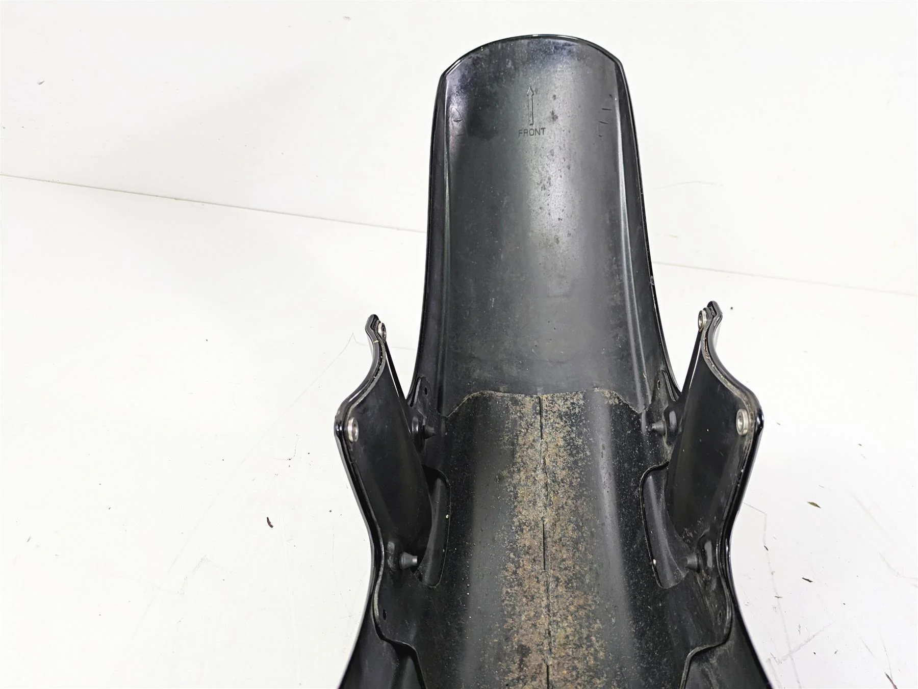 2014 Moto Guzzi California 1400 Touring Front Fender B064099 - Image 4