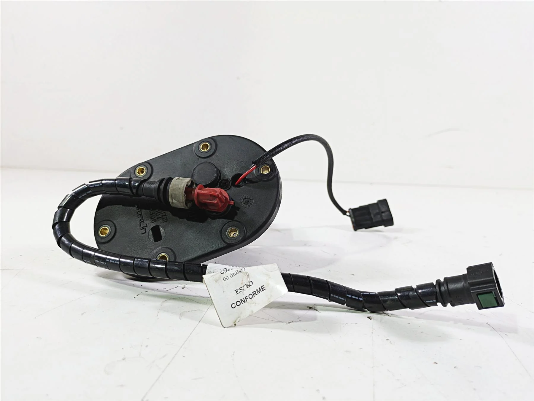2014 Moto Guzzi California 1400 Touring Fuel Gas Petrol Pump Tested B063104 - Image 5