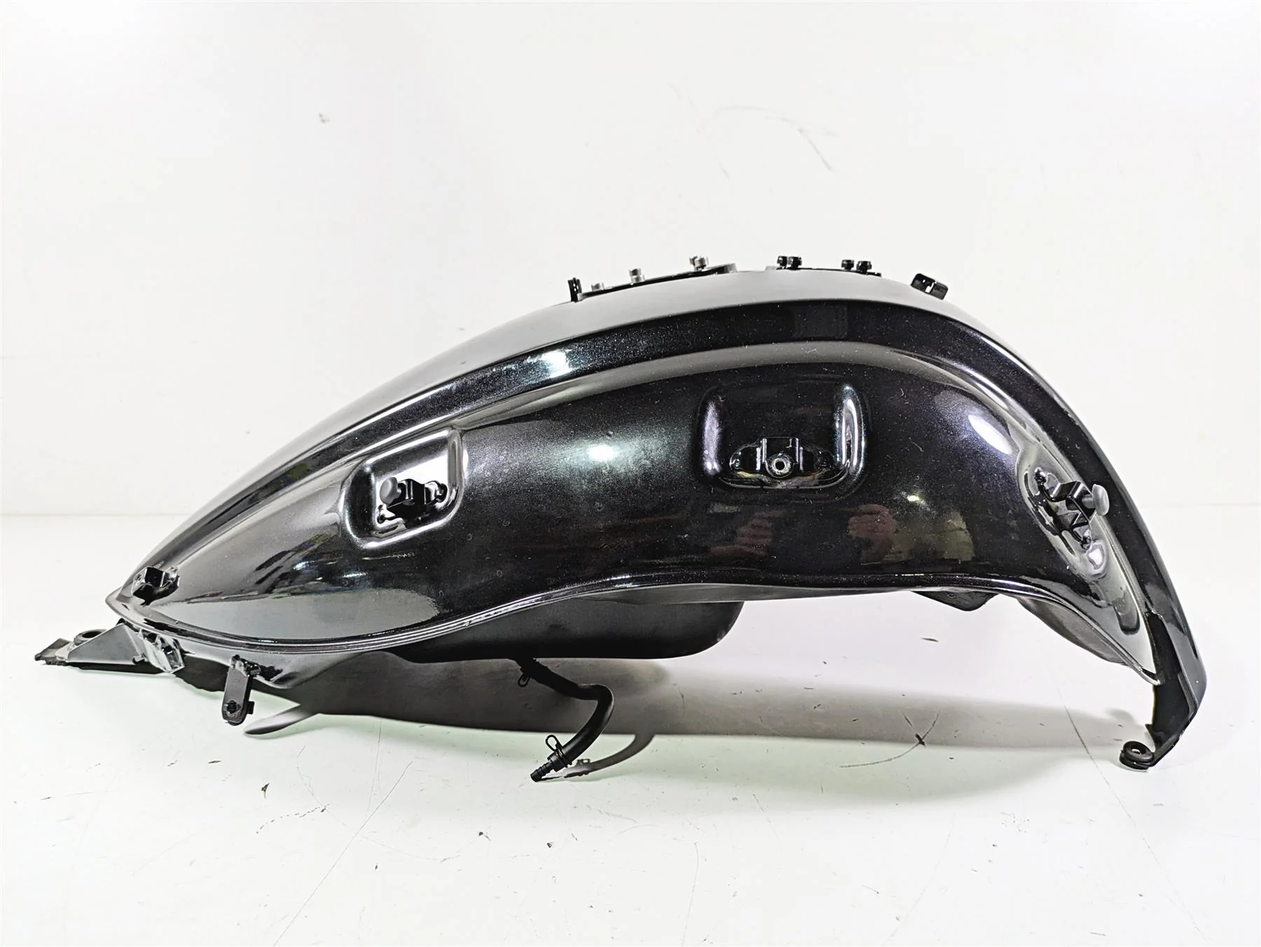 2014 Moto Guzzi California 1400 Touring Fuel Gas Petrol Tank 2B000147 - Image 3