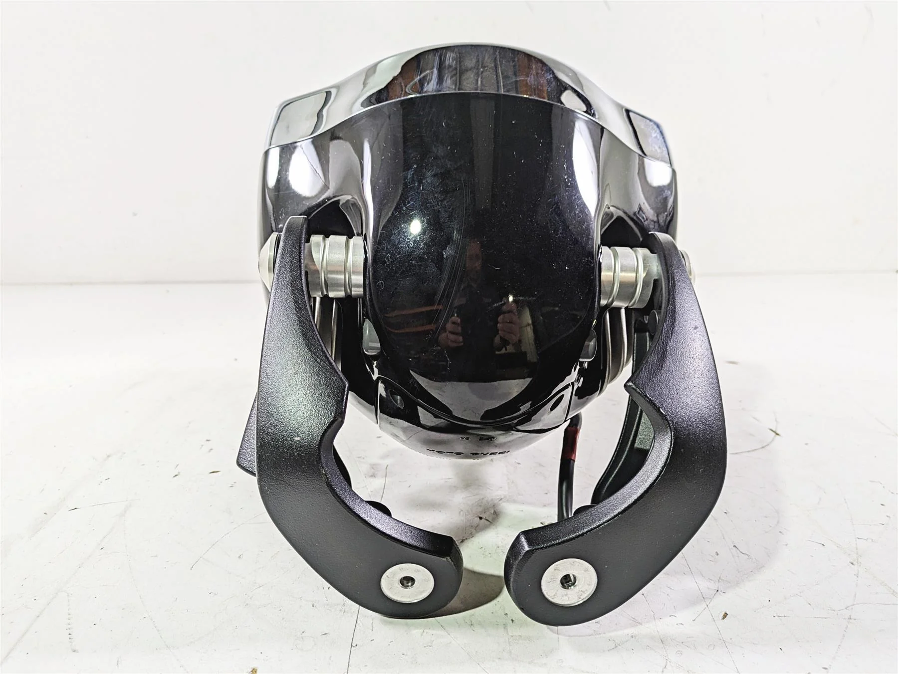 2014 Moto Guzzi California 1400 Touring Headlight Lamp & Mounts 887453 - Image 7