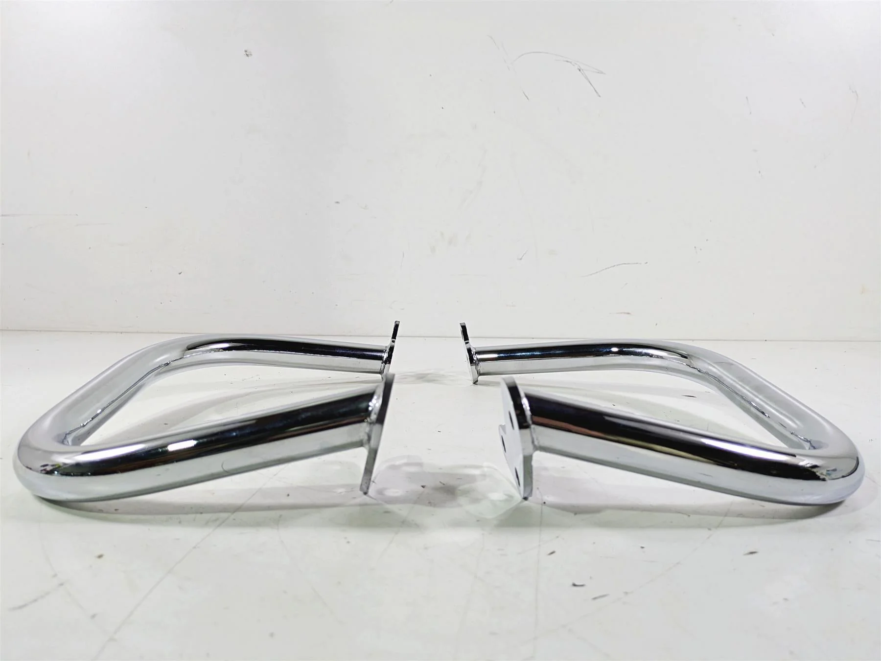 2014 Moto Guzzi California 1400 Touring Highway Bar Engine Guard Set B063577 - Image 5
