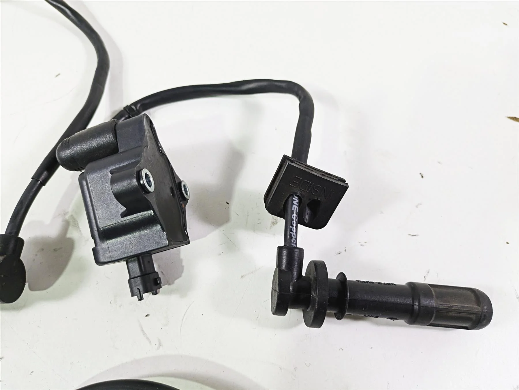2014 Moto Guzzi California 1400 Touring Ignition Coil Wires Plug Set 641901 - Image 8