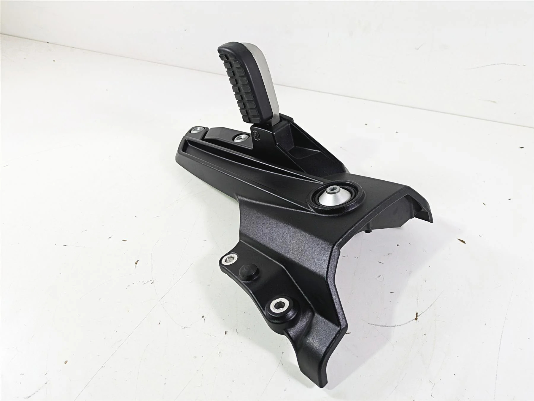 2014 Moto Guzzi California 1400 Touring Left Rear Footpeg + Bracket 88733100XNB - Image 10
