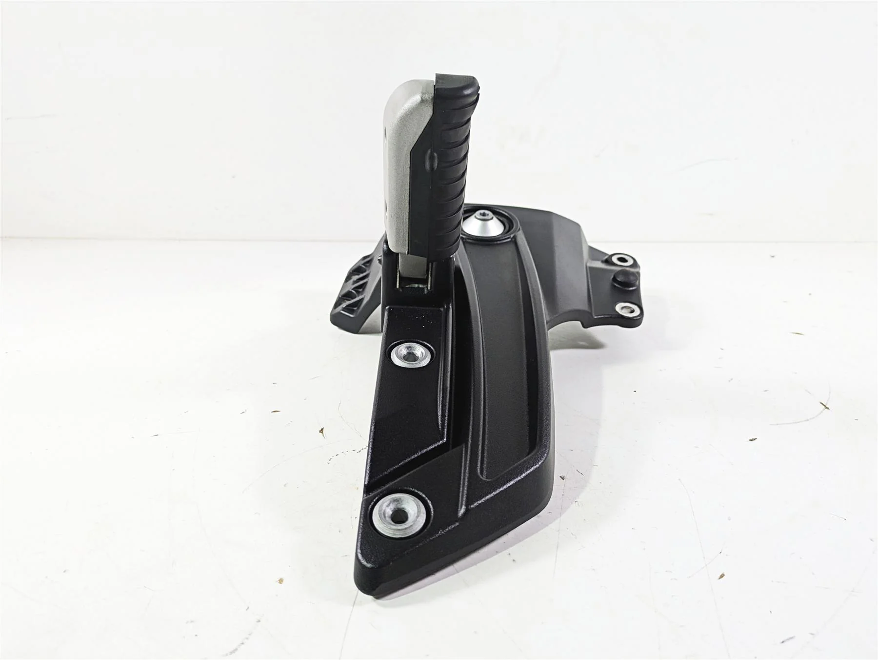 2014 Moto Guzzi California 1400 Touring Left Rear Footpeg + Bracket 88733100XNB - Image 12