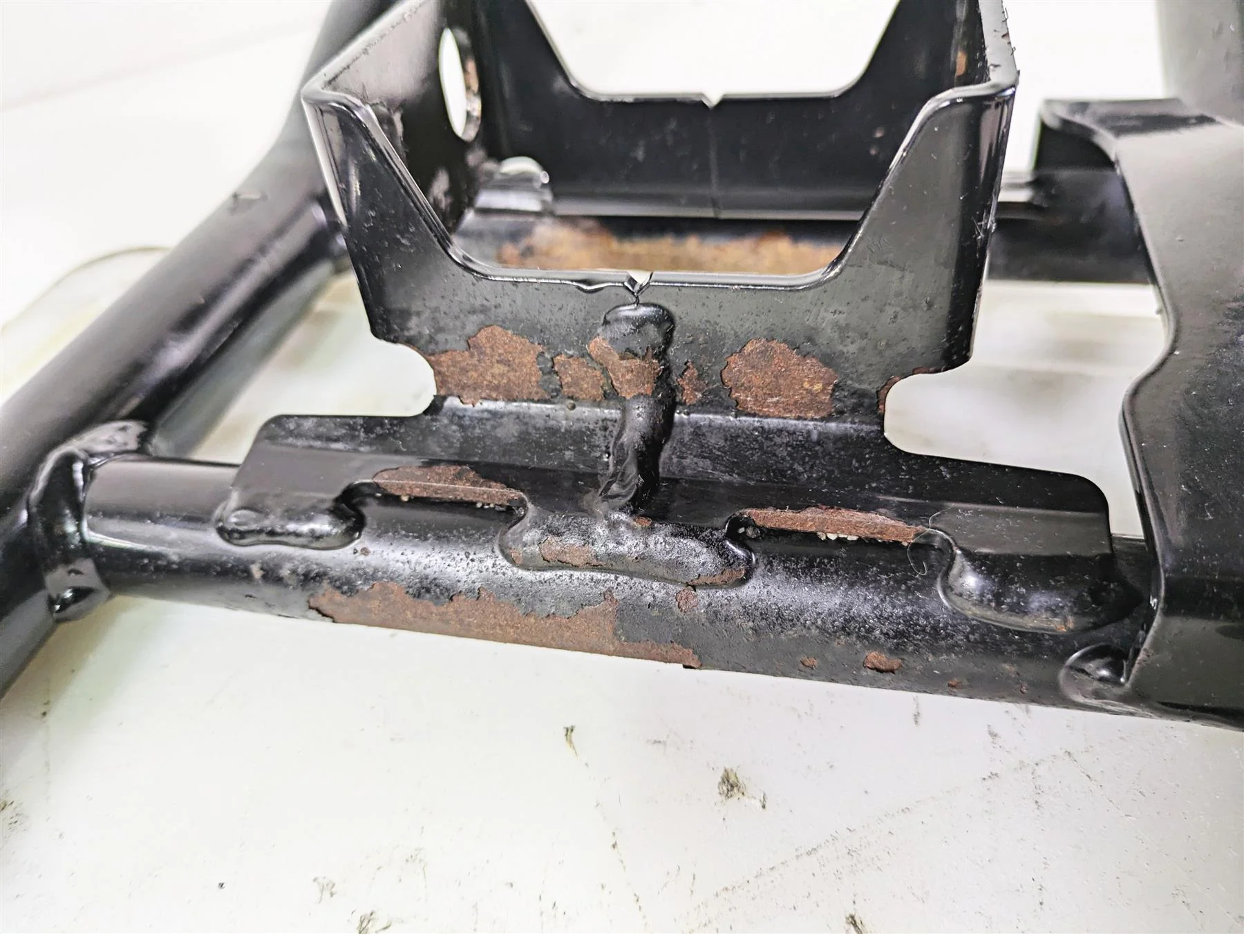 2014 Moto Guzzi California 1400 Touring Lower Frame Rail Section 886837 - Image 5