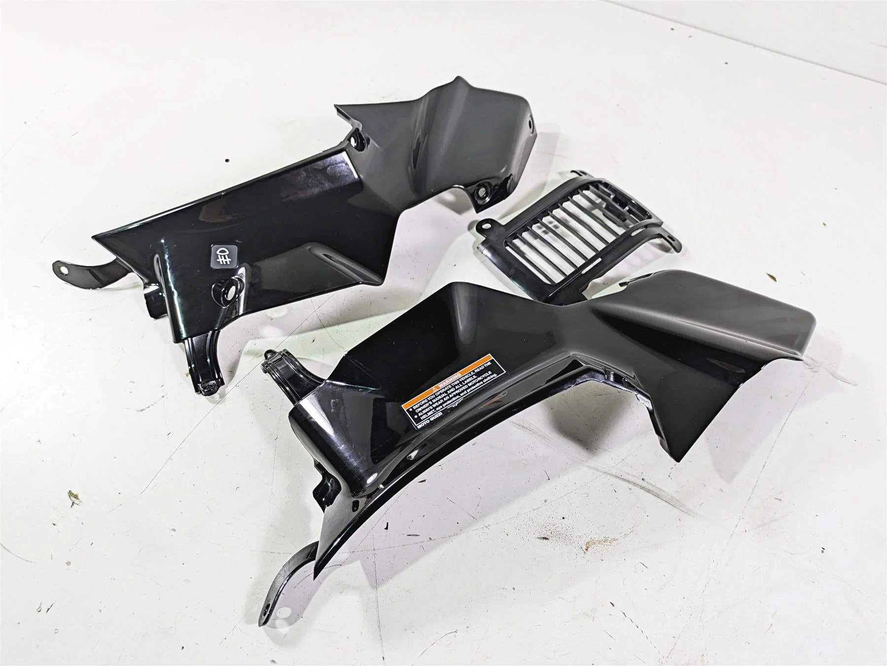 2014 Moto Guzzi California 1400 Touring Neck Frame Cover Fairing Set B063717 - Image 11
