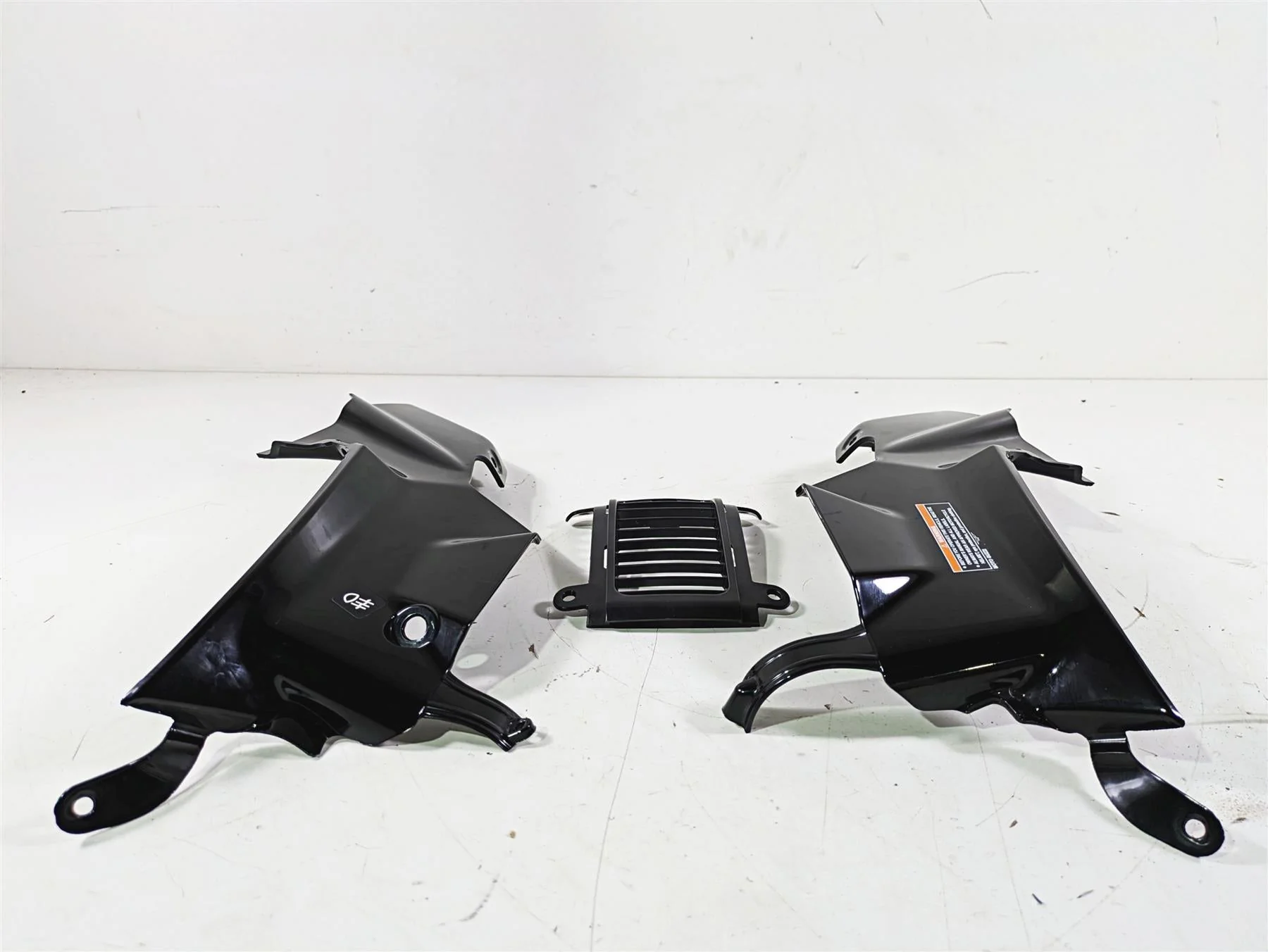 2014 Moto Guzzi California 1400 Touring Neck Frame Cover Fairing Set B063717 - Image 2