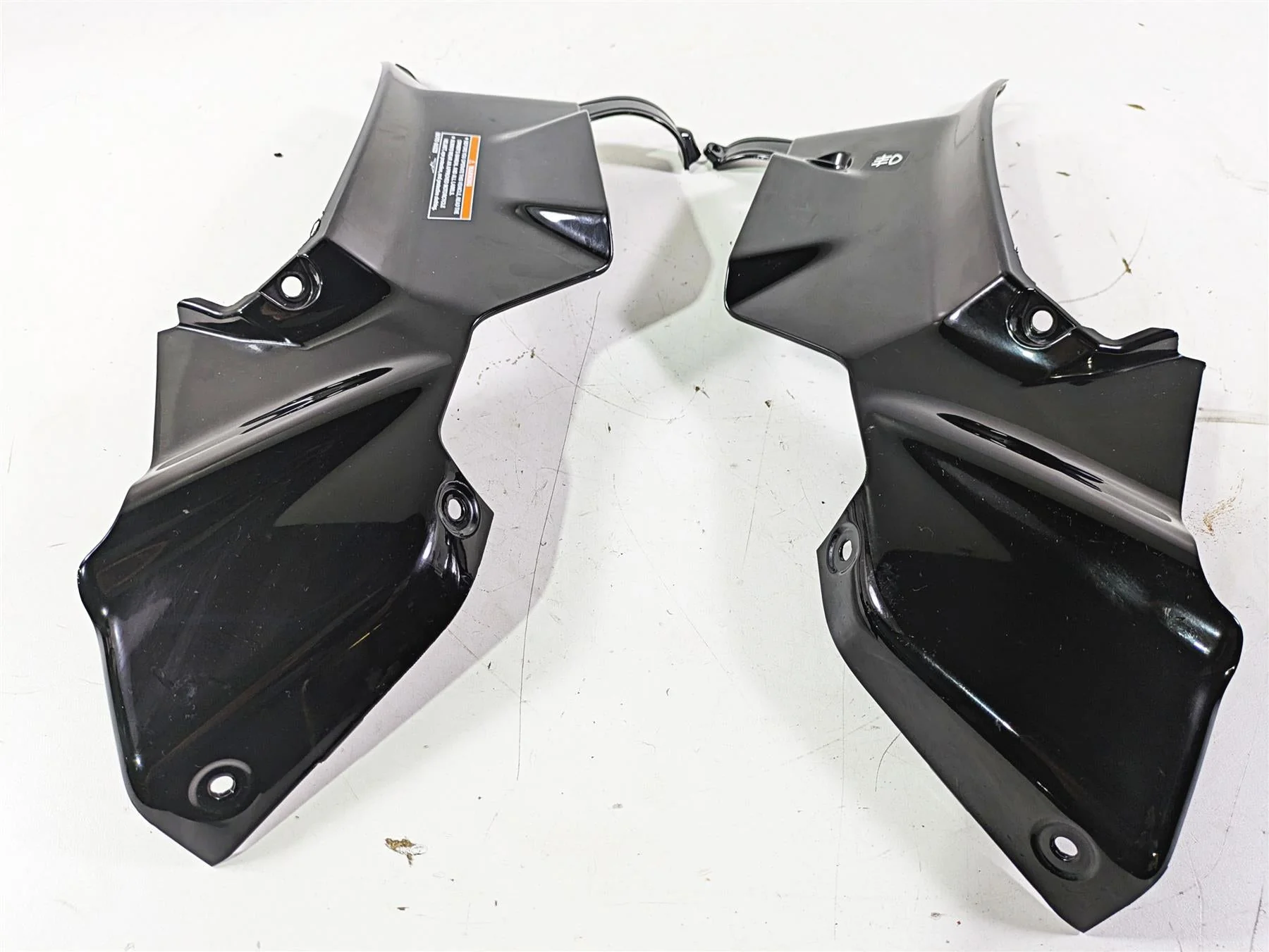 2014 Moto Guzzi California 1400 Touring Neck Frame Cover Fairing Set B063717 - Image 4