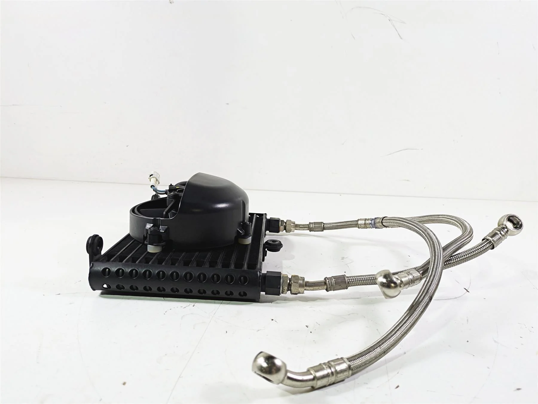 2014 Moto Guzzi California 1400 Touring Oil Cooler Lines & Fan Set B063090 - Image 5