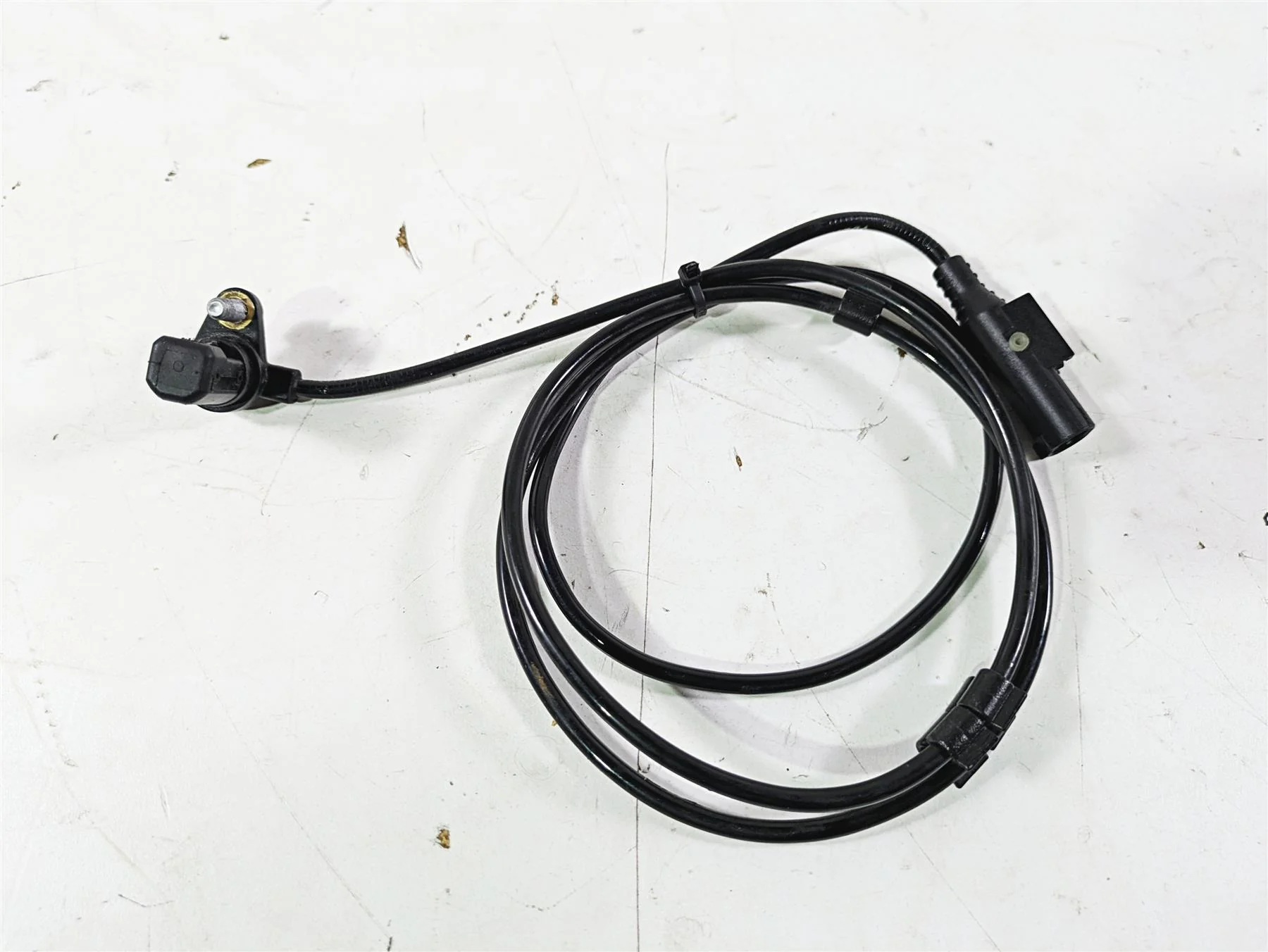 2014 Moto Guzzi California 1400 Touring Rear Abs Speed Sensor  859792 - Image 6