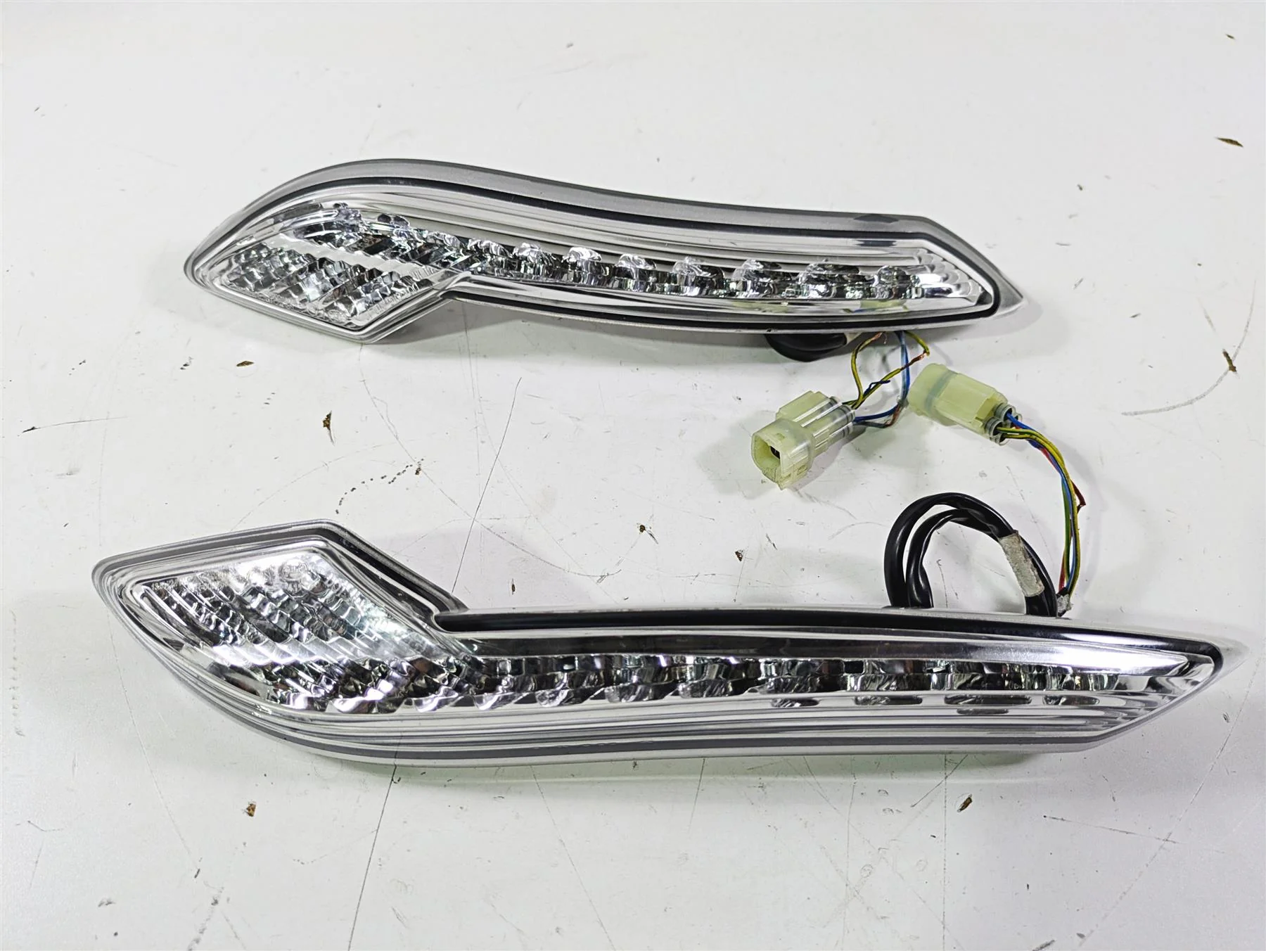 2014 Moto Guzzi California 1400 Touring Rear Fender Taillight Set 887536 887537