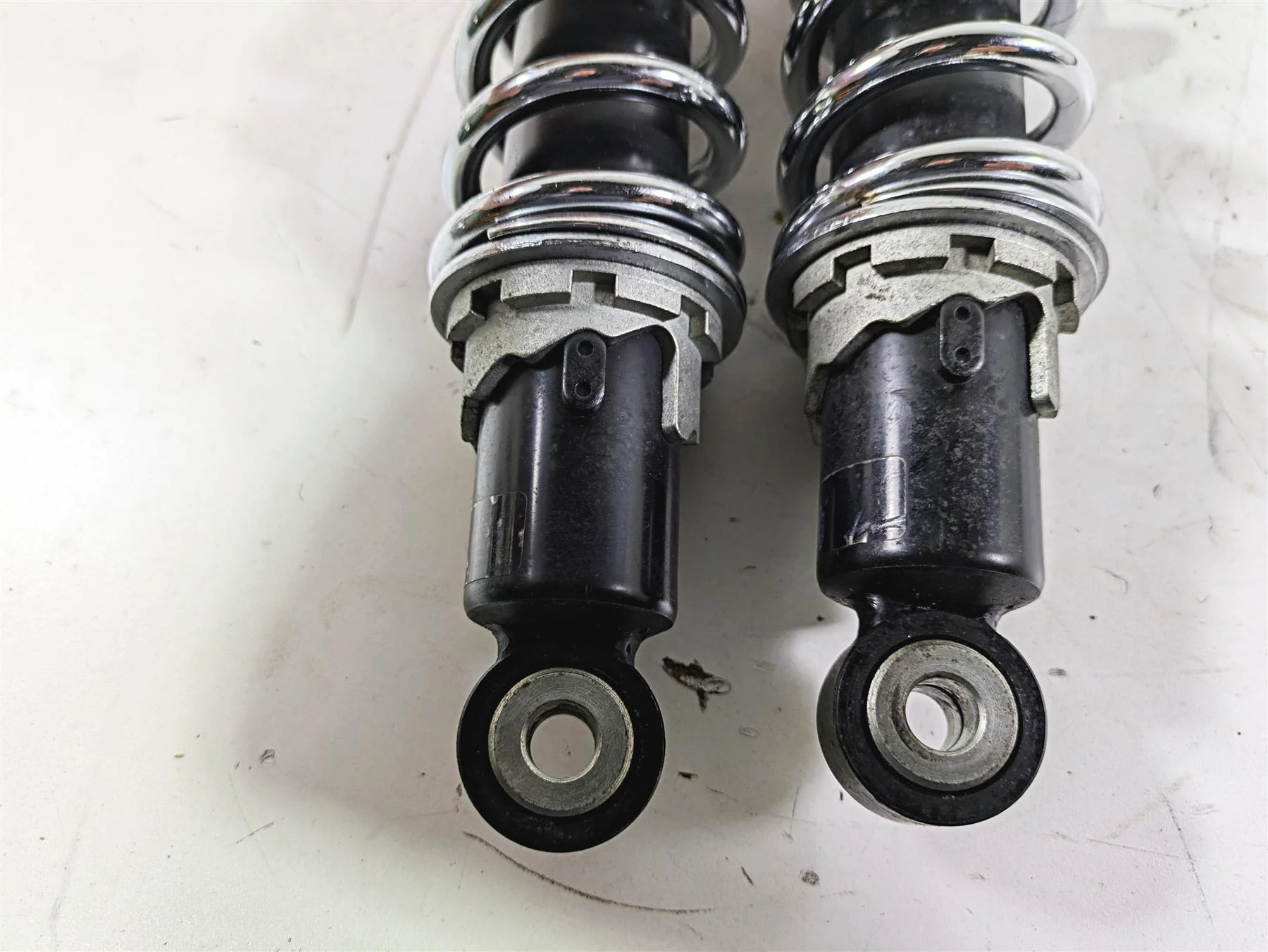 2014 Moto Guzzi California 1400 Touring Rear Shock Set OLLE 13.5" 2B001022 - Image 7