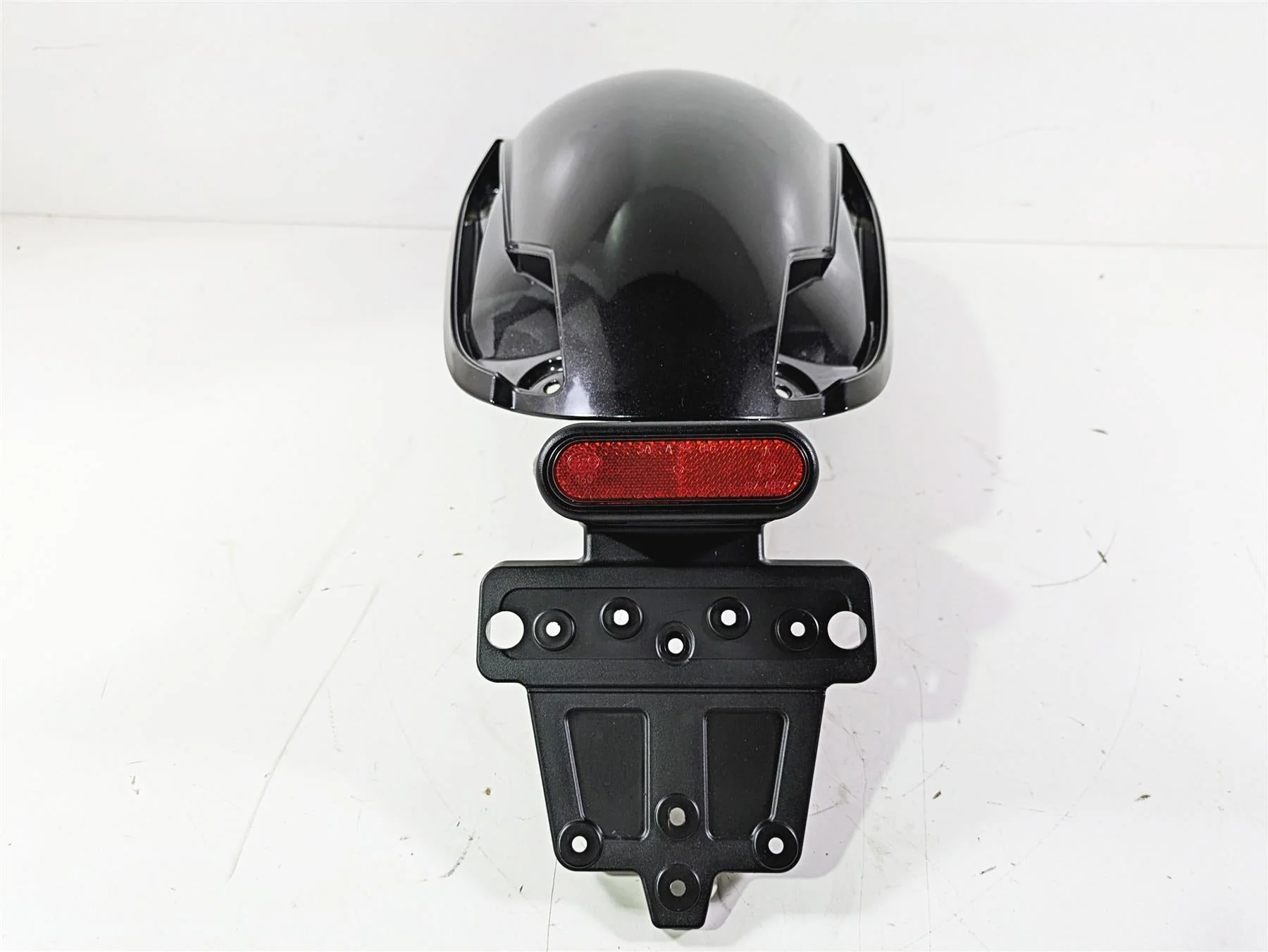2014 Moto Guzzi California 1400 Touring Rear Upper Fender & Support 887487 - Image 3