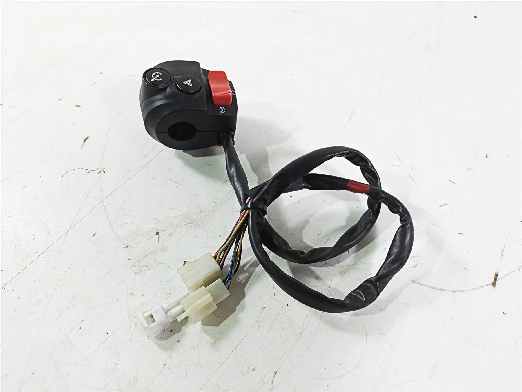 2014 Moto Guzzi California 1400 Touring Right Hand Control Switch B063030 - Image 9