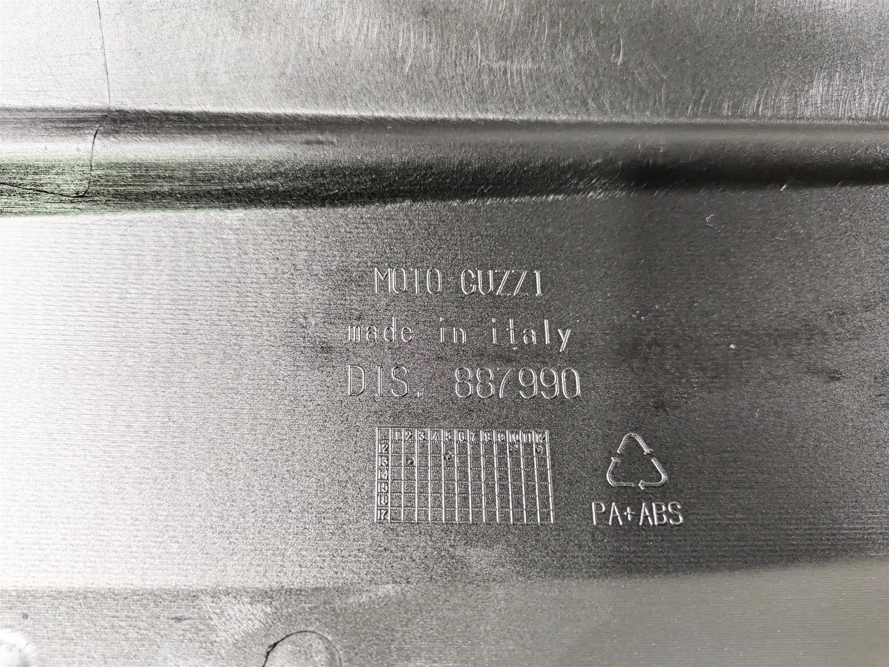 2014 Moto Guzzi California 1400 Touring Side Cover Fairing Set - Read B064019 - Image 7