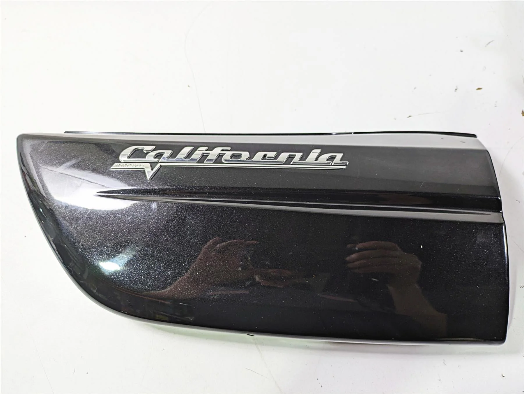 2014 Moto Guzzi California 1400 Touring Side Cover Fairing Set - Read B064019 - Image 8