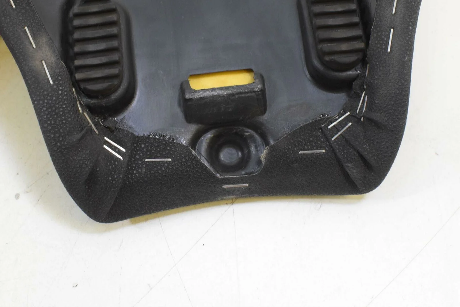 2014 MV Agusta F3 675 ERA Rider Driver Saddle Seat 8000B7402 - Image 6