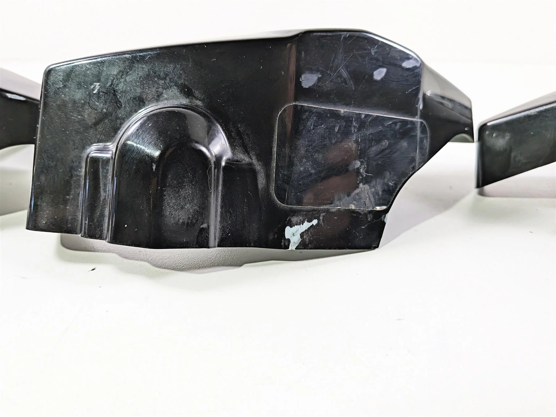2014 Suzuki M109R VZR1800 Boulevard Cylinder Head Plug Covers 11174-48G20 - Image 10