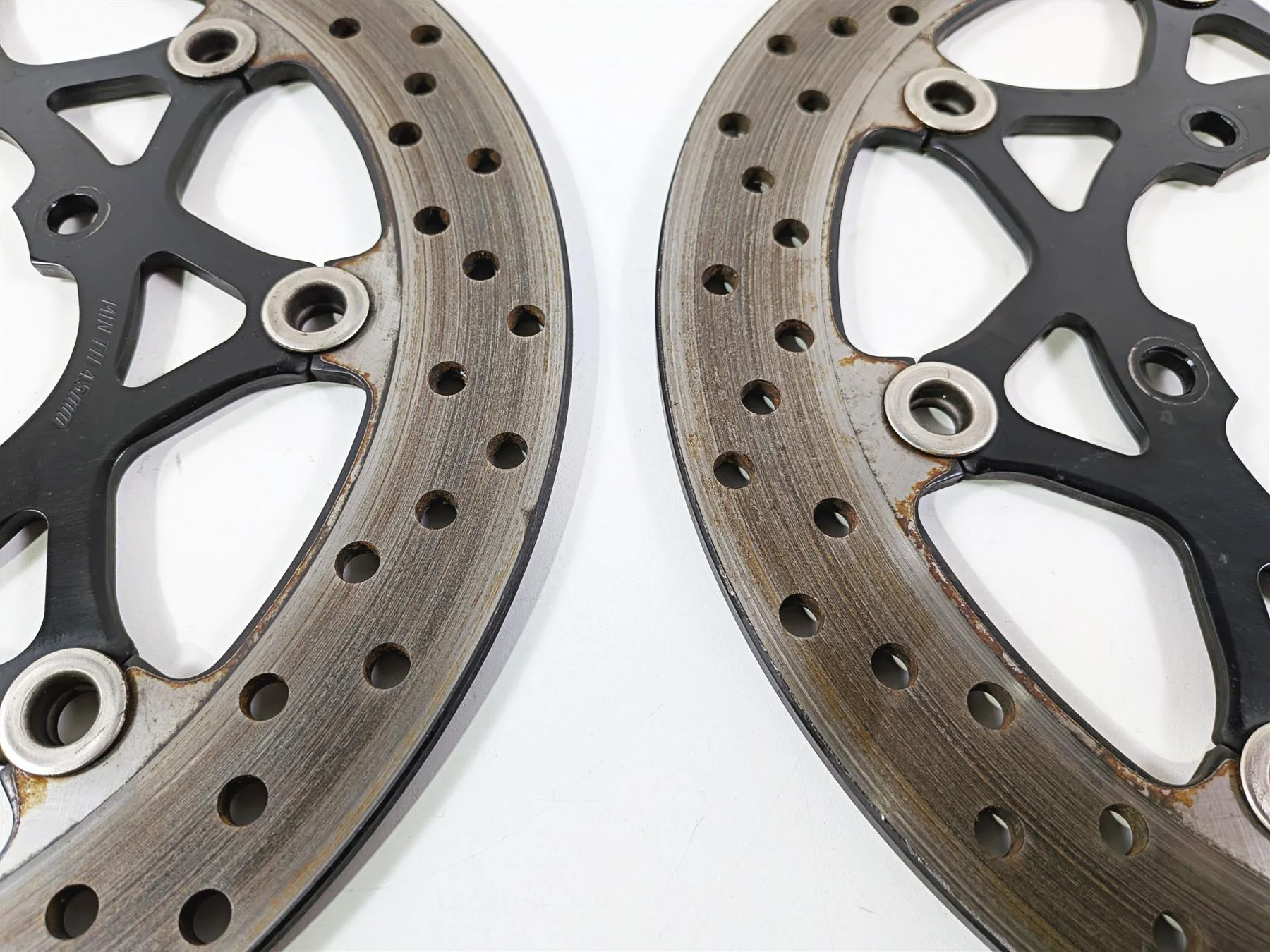 2014 Suzuki M109R VZR1800 Boulevard Front Brake Disc Rotor Set 59210-41G40 - Image 7