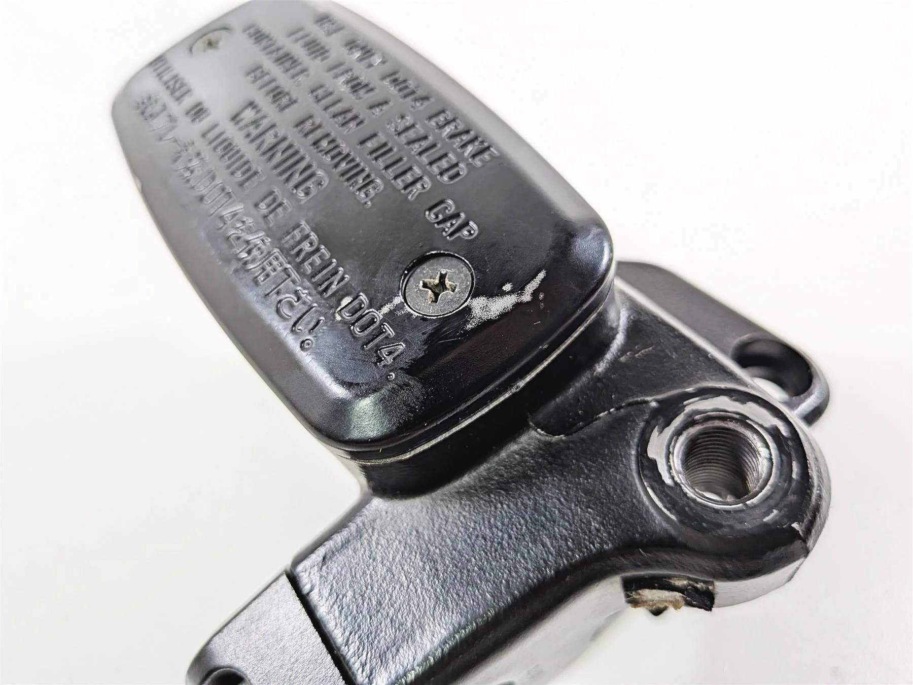2014 Suzuki M109R VZR1800 Boulevard Front Brake Master Cylinder 59600-10FD0 - Image 10