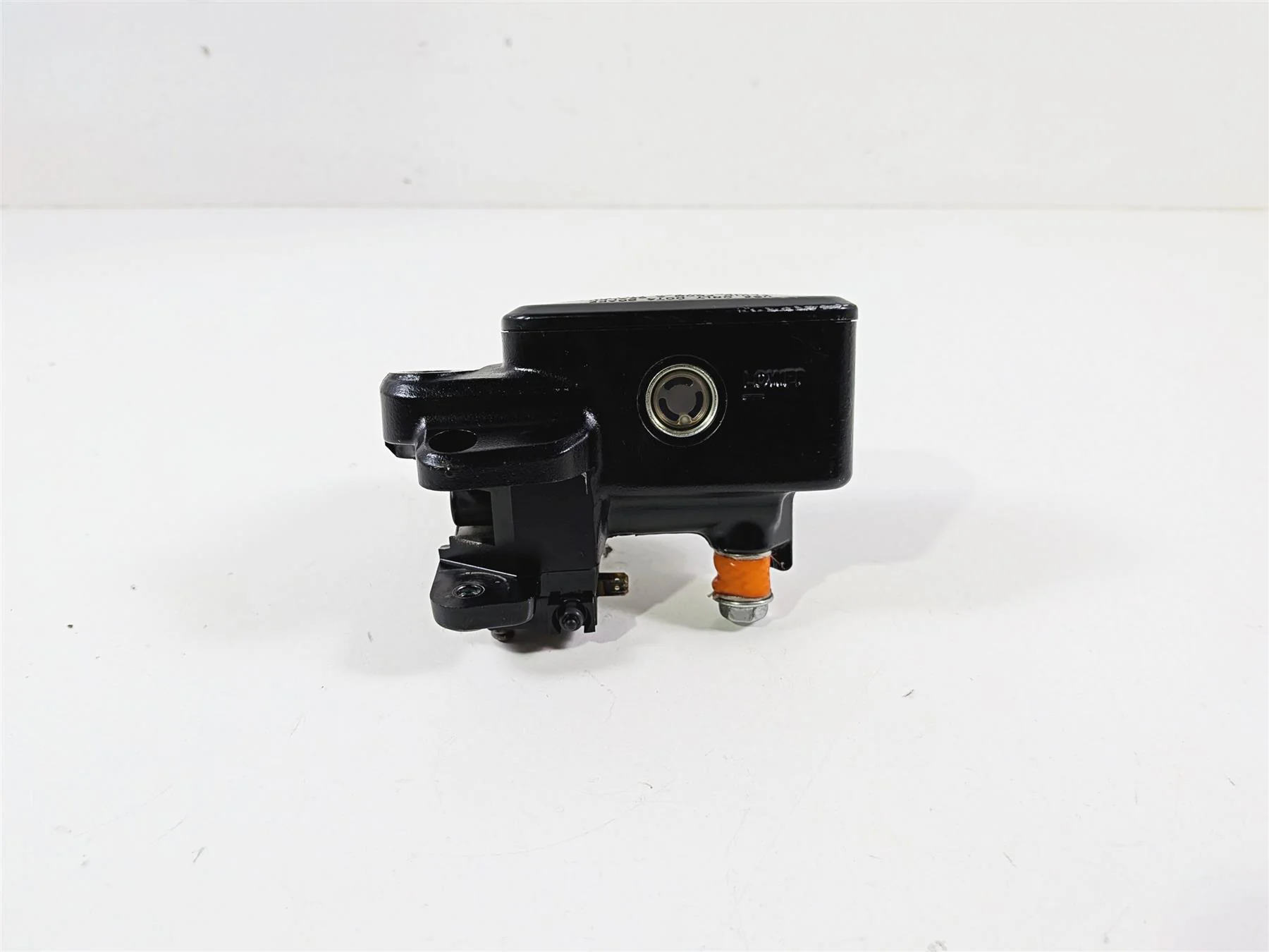 2014 Suzuki M109R VZR1800 Boulevard Front Brake Master Cylinder 59600-10FD0 - Image 4