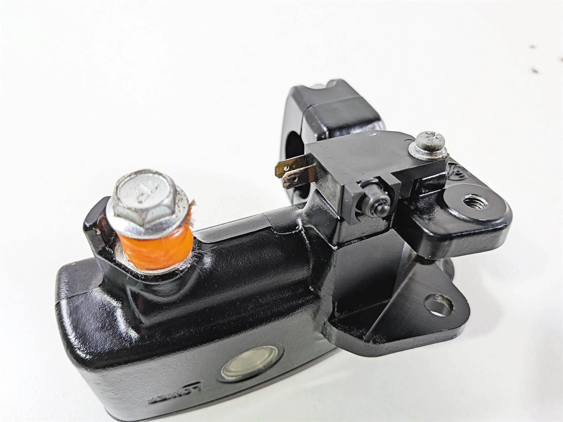 2014 Suzuki M109R VZR1800 Boulevard Front Brake Master Cylinder 59600-10FD0 - Image 7