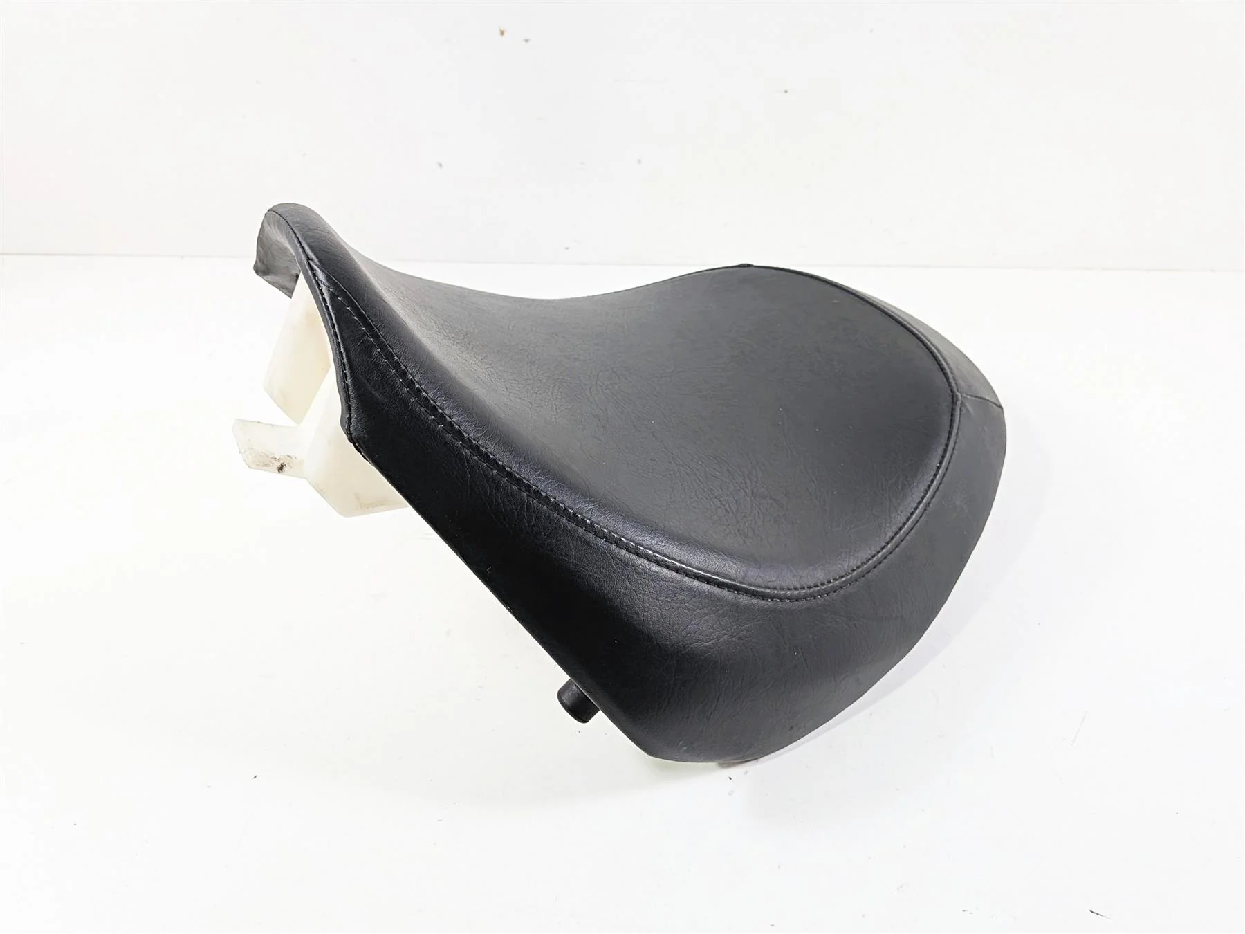2014 Suzuki M109R VZR1800 Boulevard Front Driver Rider Seat Saddle 45100-48G01 - Image 11
