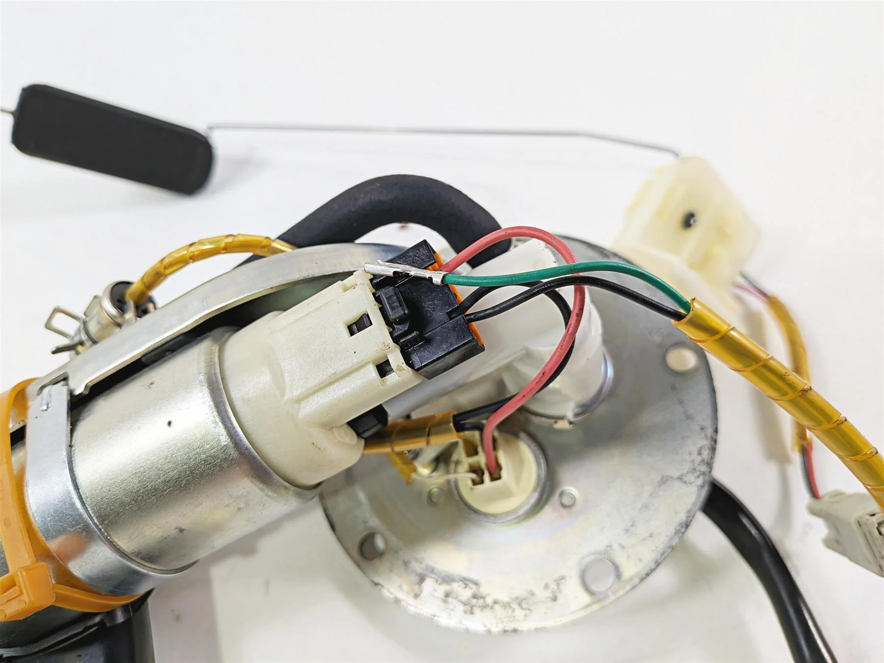 2014 Suzuki M109R VZR1800 Boulevard Fuel Gas Petrol Pump & Sender 15100-48G10 - Image 6