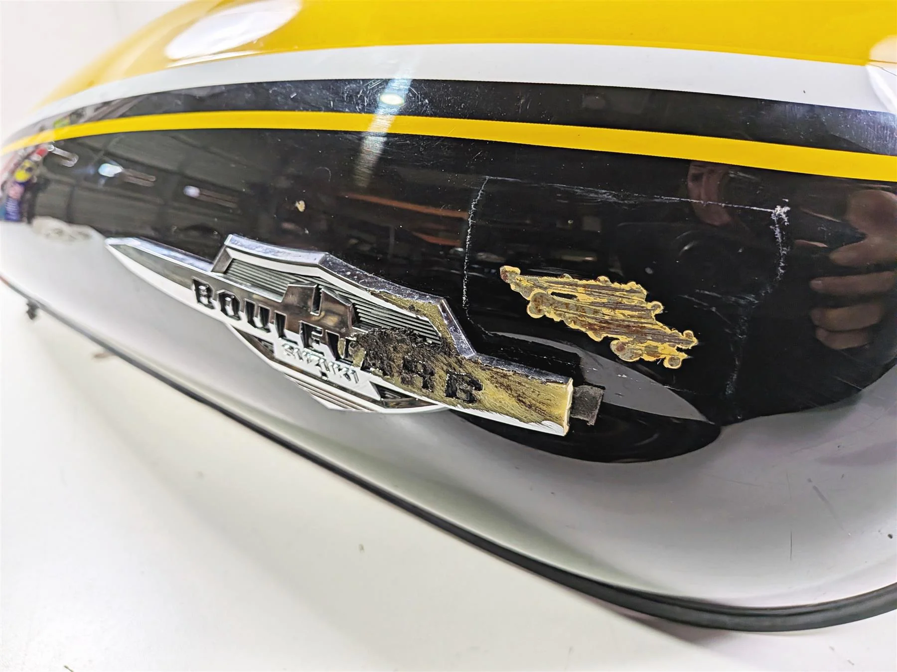 2014 Suzuki M109R VZR1800 Boulevard Fuel Gas Petrol Tank - Read 44100-48GN0 - Image 10