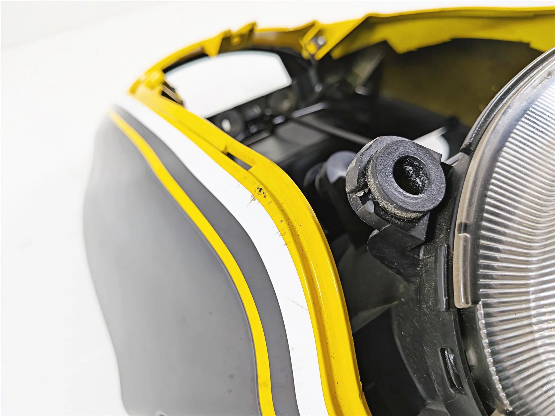 2014 Suzuki M109R VZR1800 Boulevard Headlight & Housing Set 35100-48G31-999 - Image 12