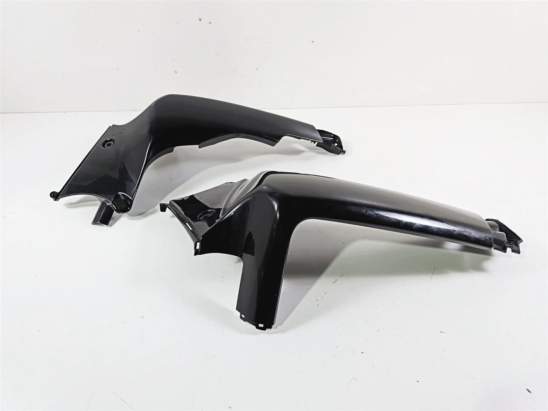 2014 Suzuki M109R VZR1800 Boulevard Radiator Fairing Cover Cowl Set 47551-48G50 - Image 3